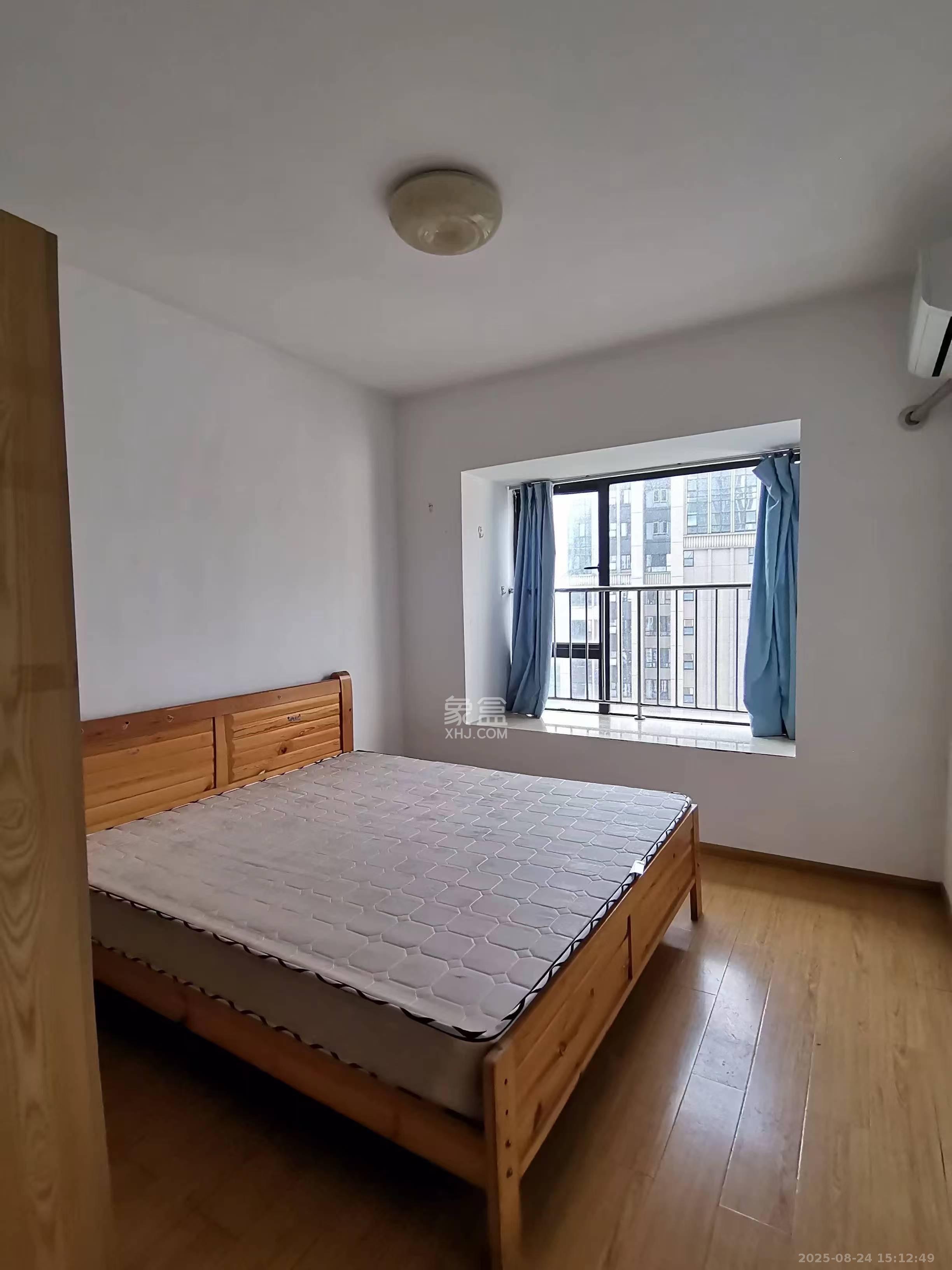 天鸿天府(天鸿中央大院) 4室2厅2卫 2600.0元/月 天鸿天府(天鸿中央大院) 4室2厅2卫 2600.0元/月室内图