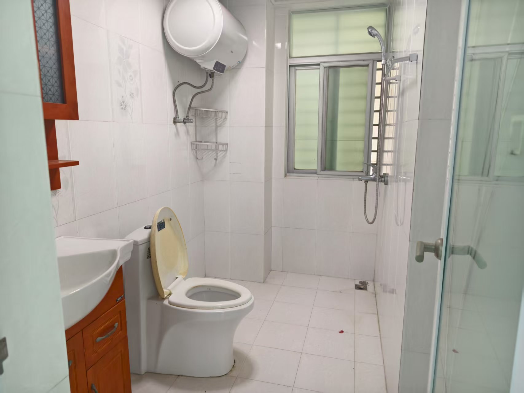 省琼剧院职工宿舍 3室2厅2卫 2200.0元/月 省琼剧院职工宿舍 3室2厅2卫 2200.0元/月室内图