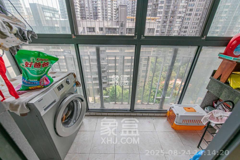 恒基凯旋门一二期  3室2厅1卫    2000.0元/月室内图