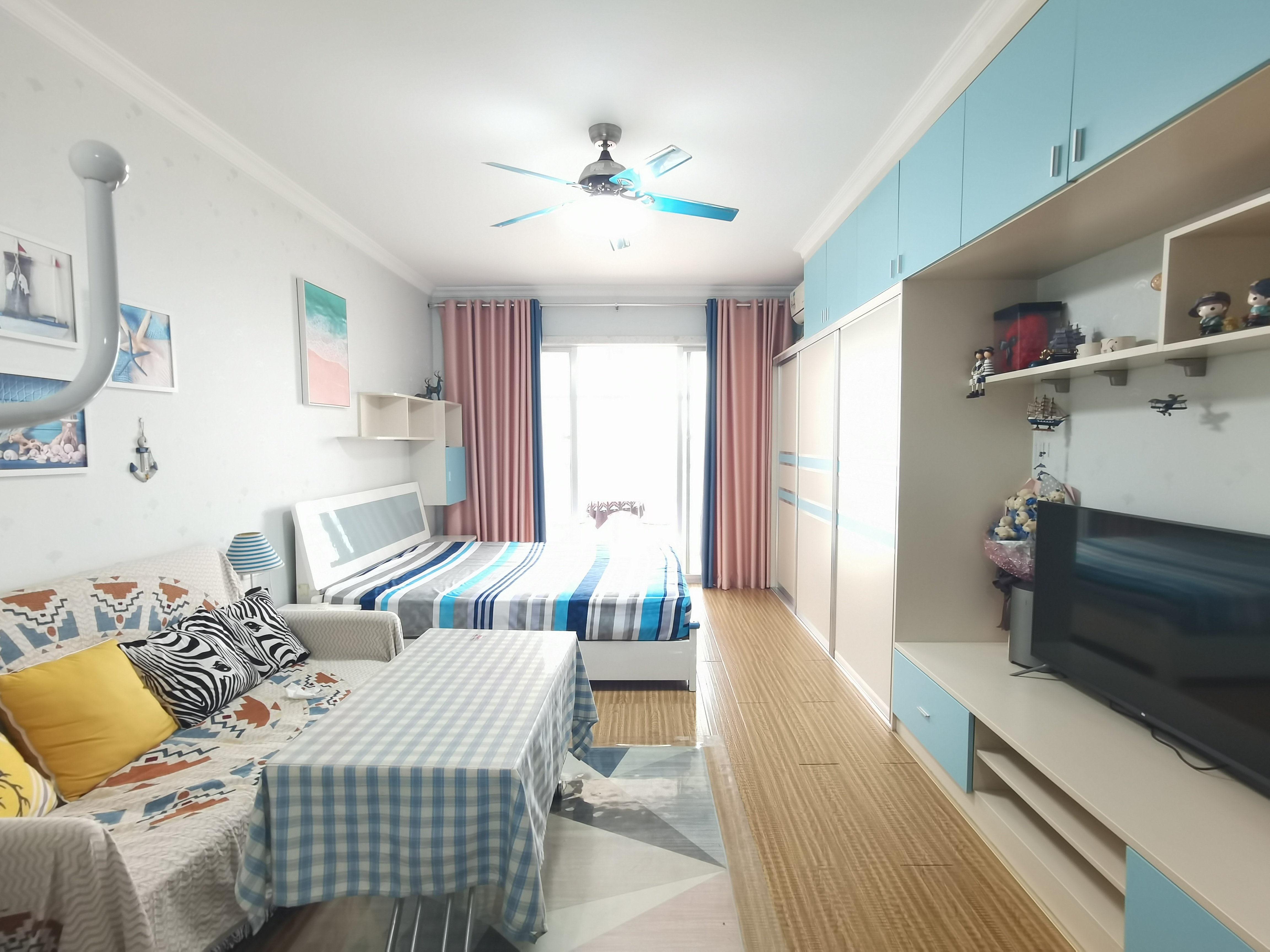 宇元万向城 1室1厅1卫 1600.0元/月 宇元万向城 1室1厅1卫 1600.0元/月室内图