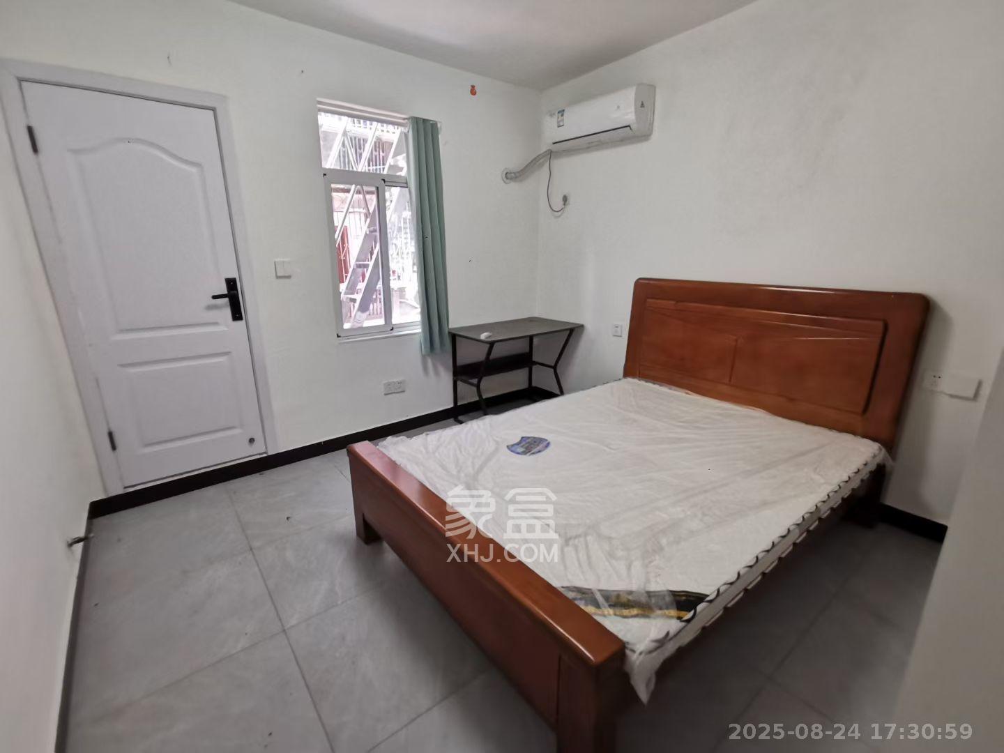 上碧湘街散盘  2室1厅1卫    1900.0元/月室内图