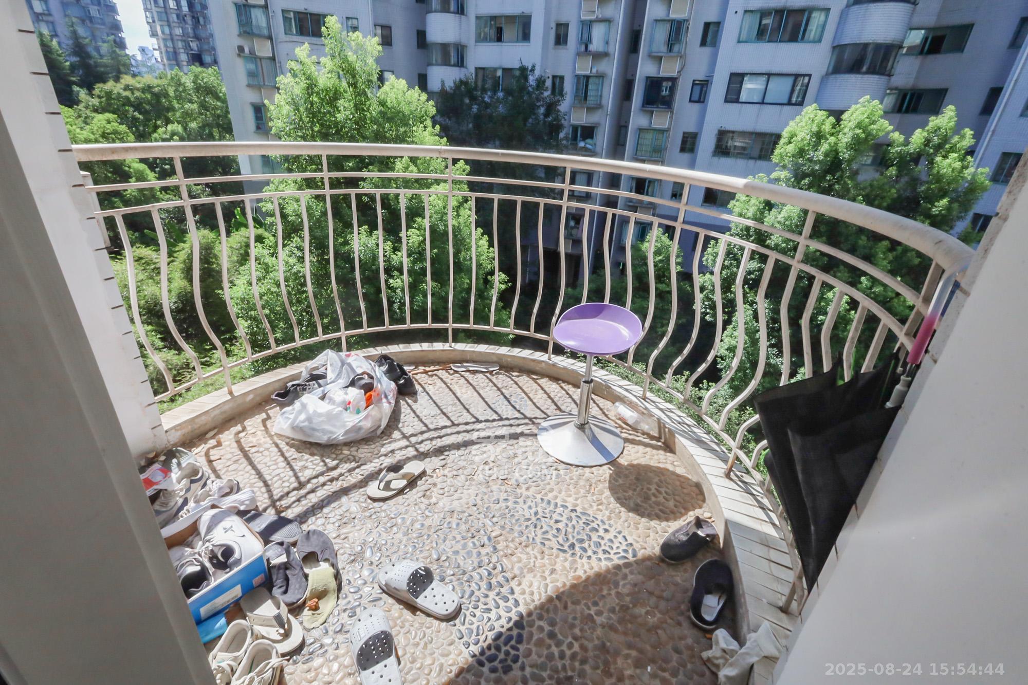 景秀江山  3室2厅2卫    110.0万 景秀江山  3室2厅2卫    110.0万阳台