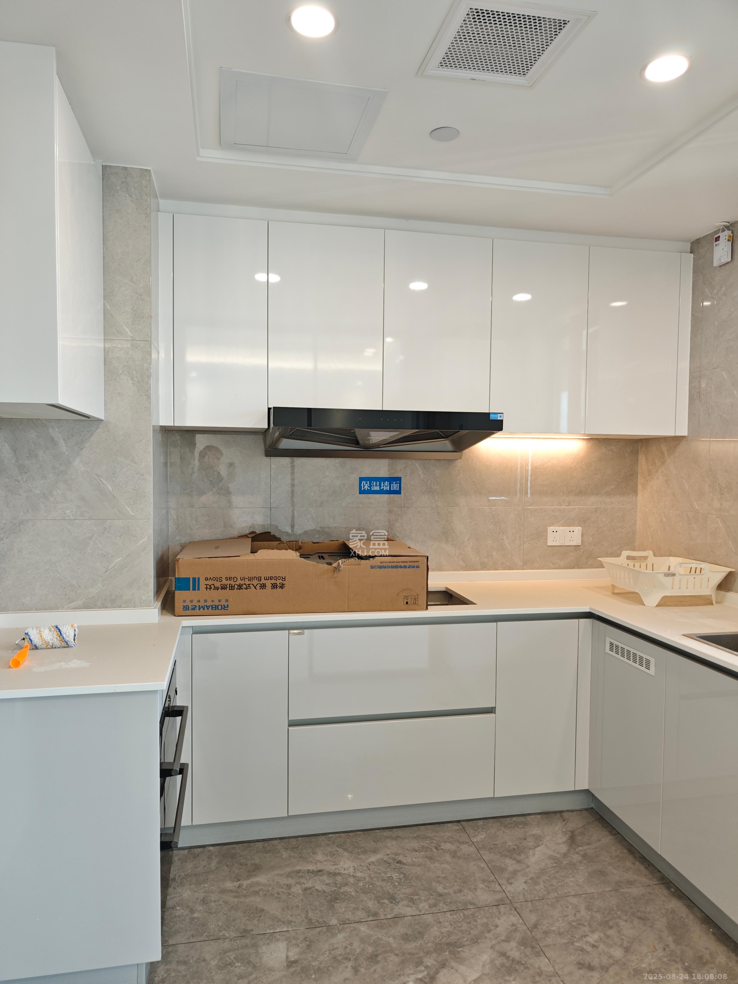 滨江府1913 4室2厅3卫 10000.0元/月 滨江府1913 4室2厅3卫 10000.0元/月室内图