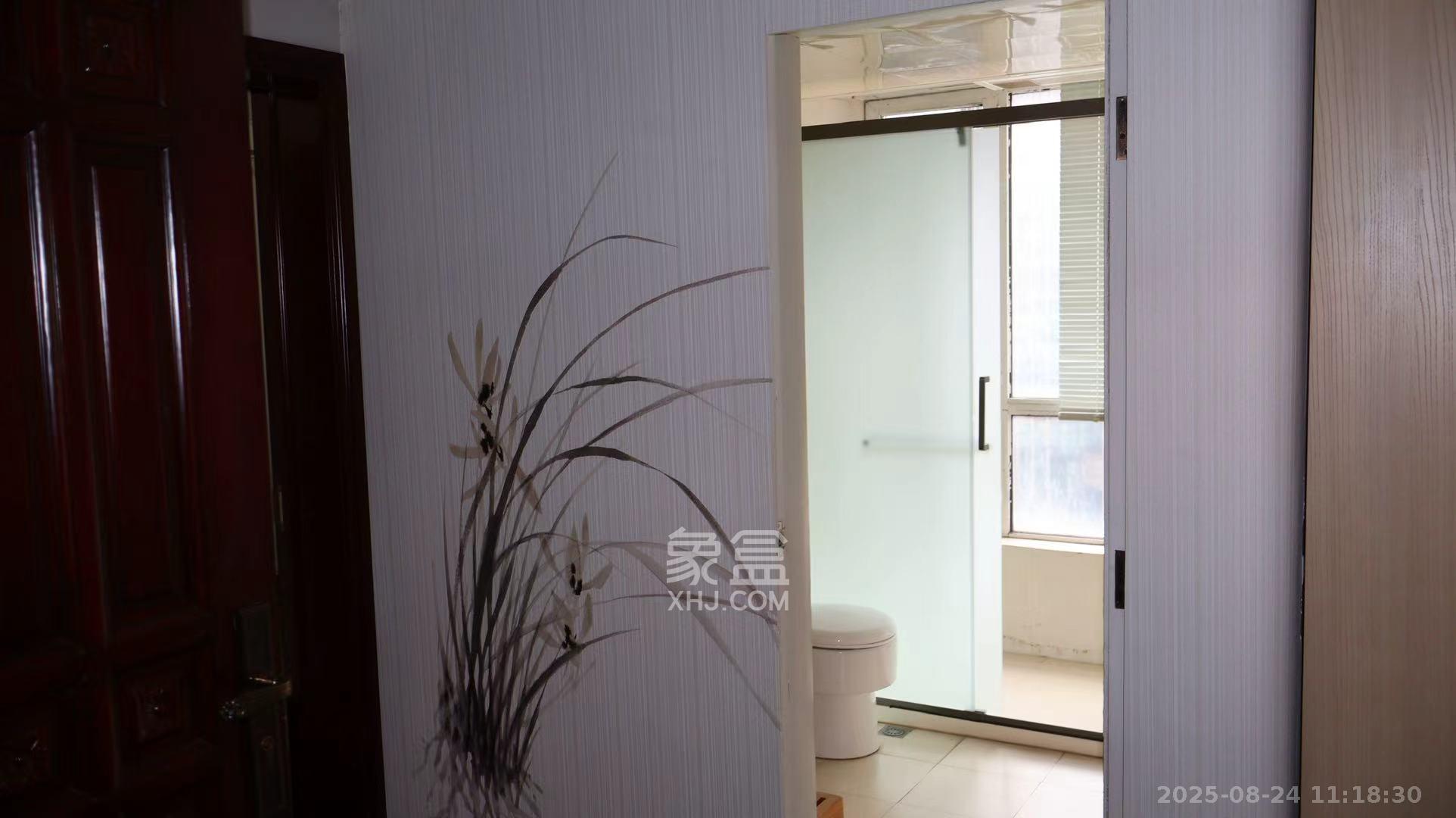 三万英尺  4室2厅2卫    5000.0元/月室内图