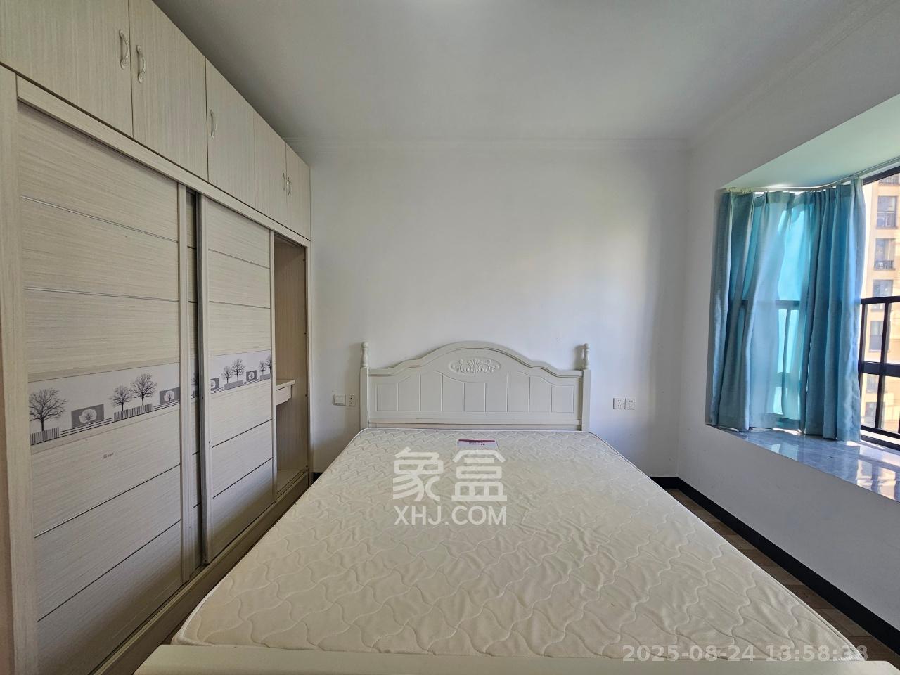 中建芙蓉嘉苑  3室2厅2卫    2300.0元/月室内图