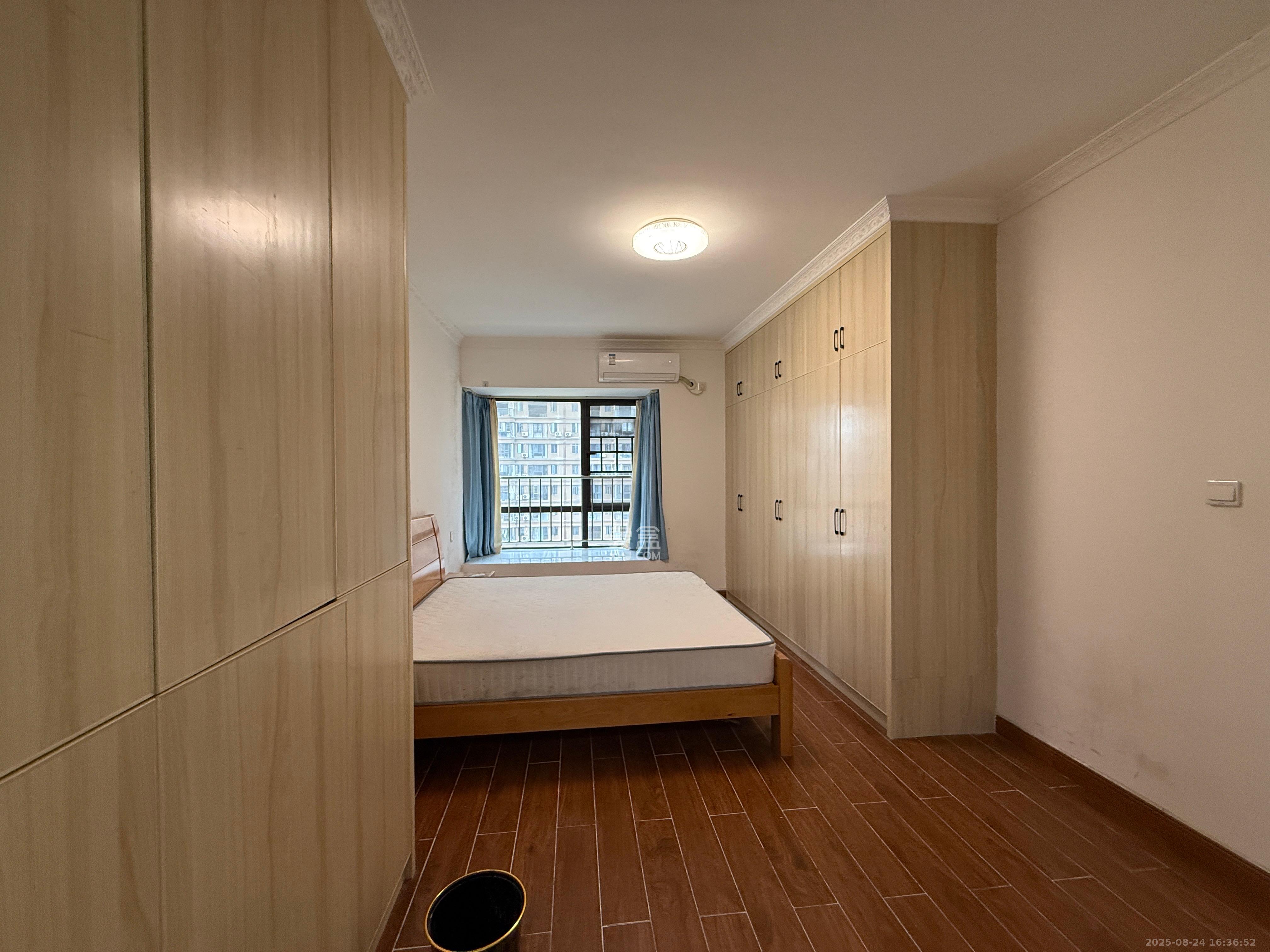 润和长郡（润和紫郡二三期）  4室2厅2卫    2300.0元/月室内图