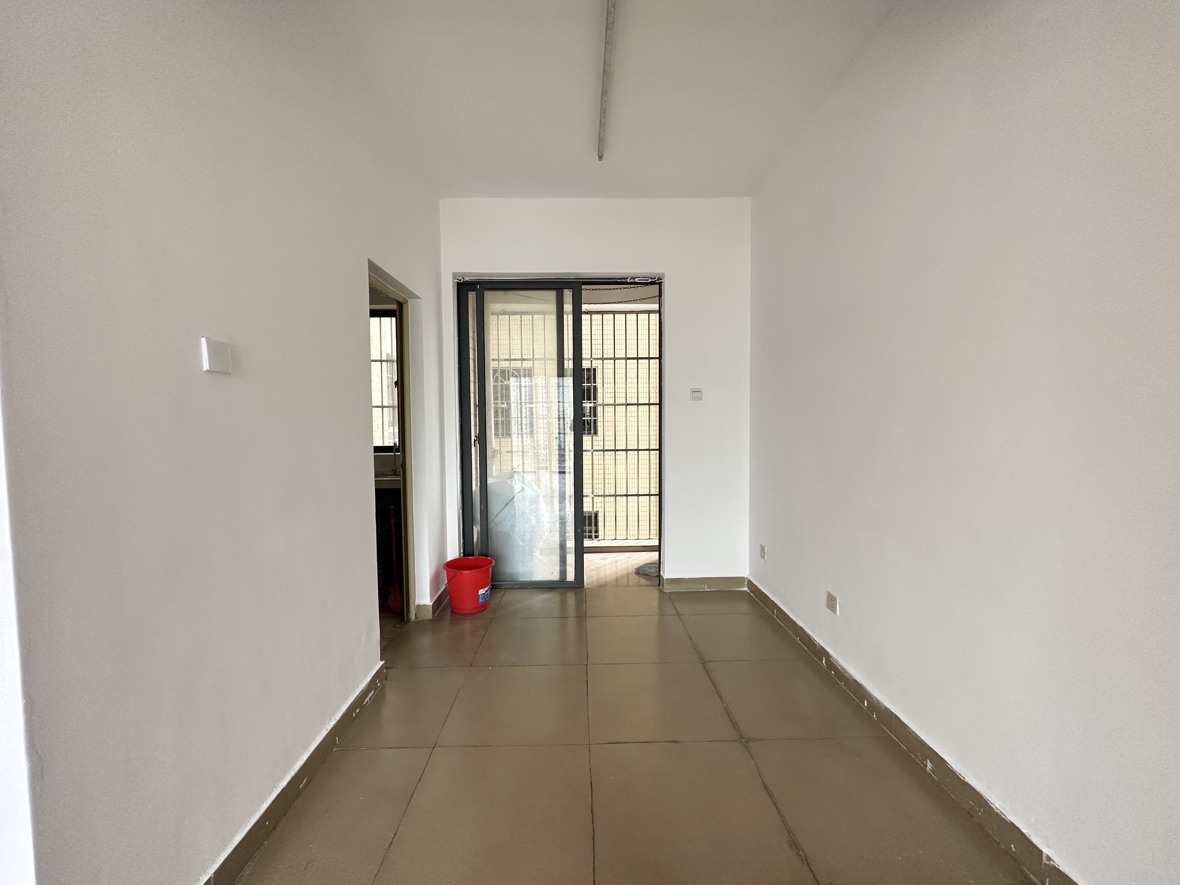 金海广场 3室2厅2卫 3200.0元/月 金海广场 3室2厅2卫 3200.0元/月室内图