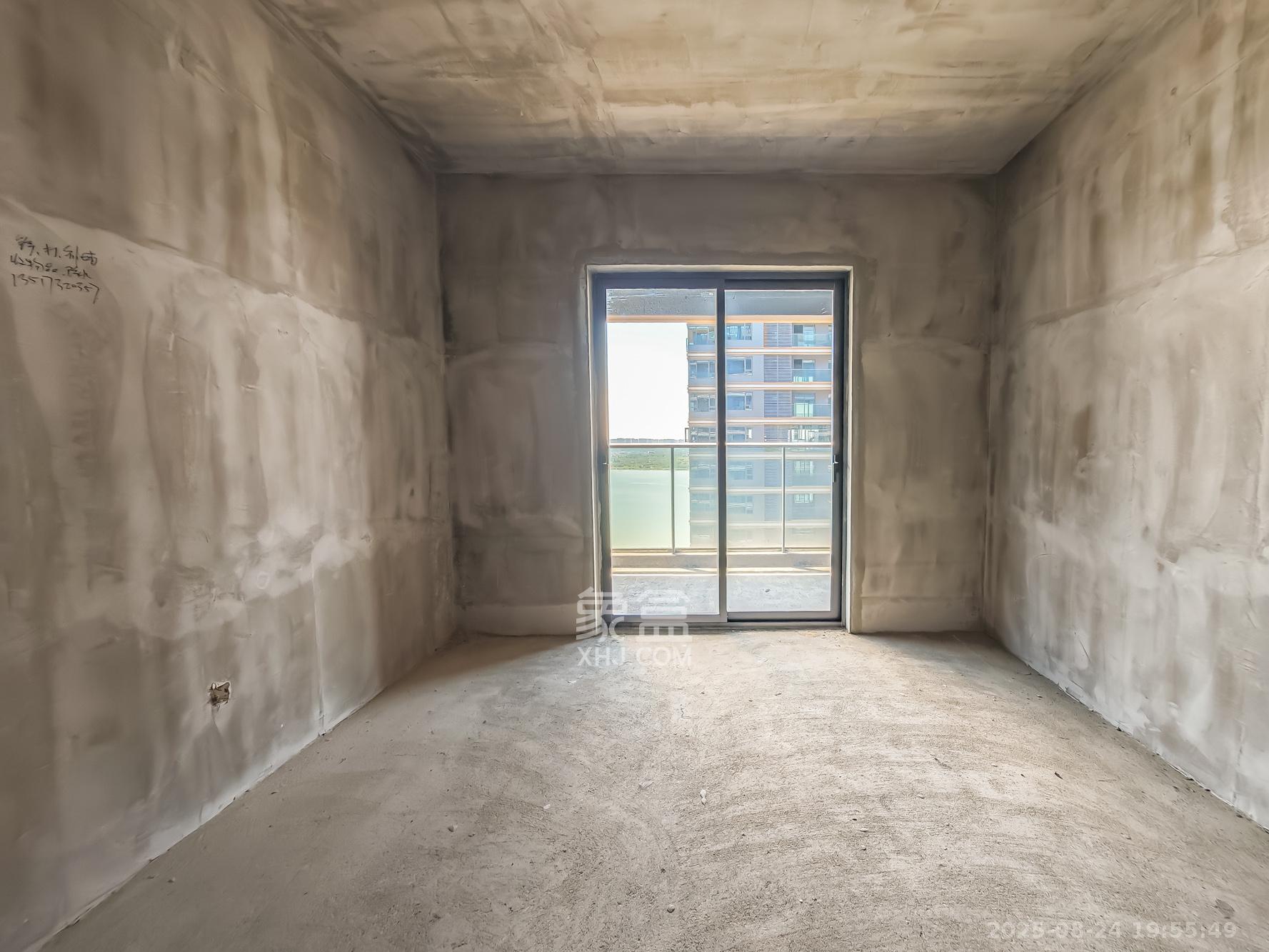 绿城桂满湘江  4室2厅2卫    172.0万卧室