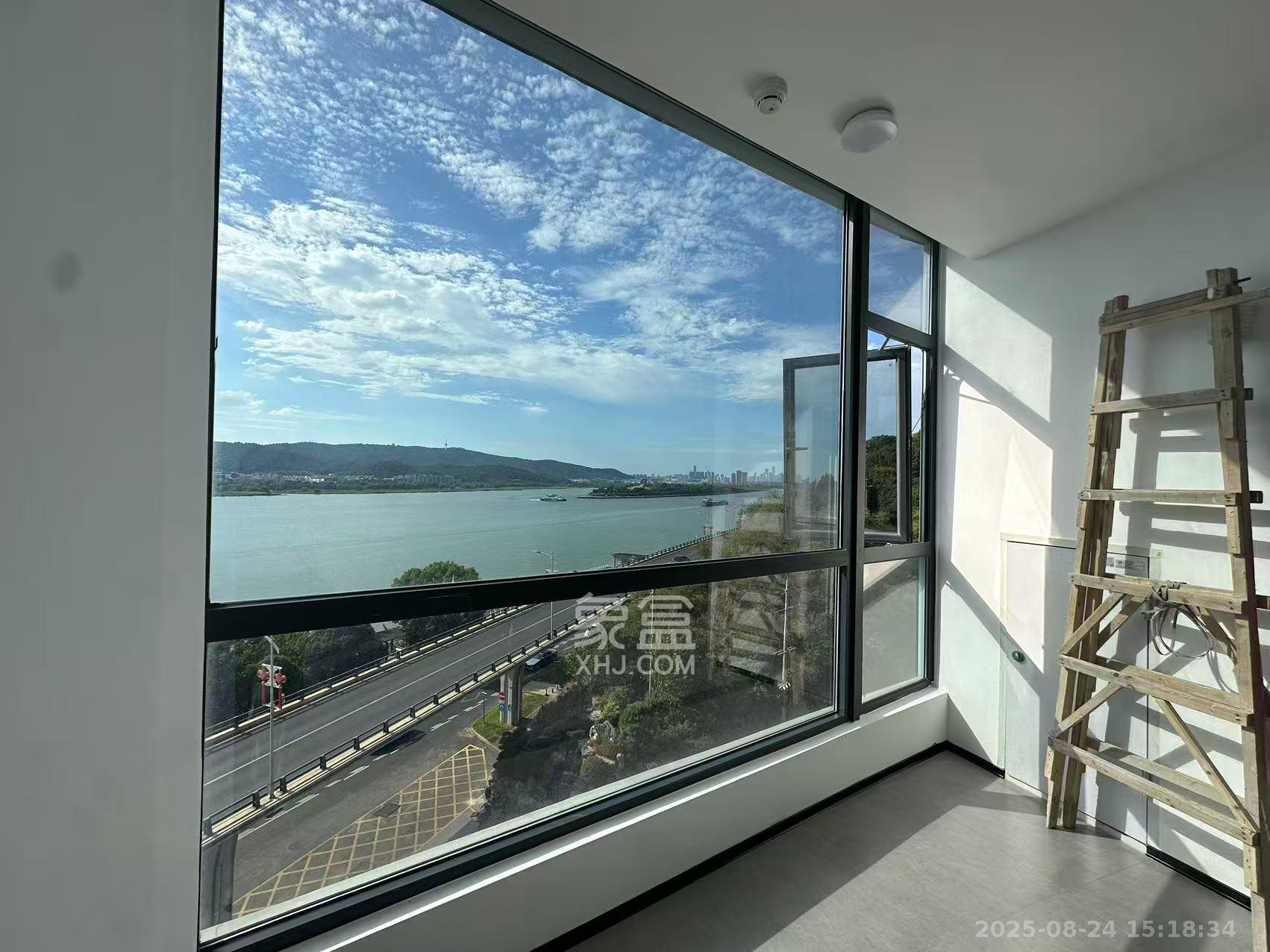 湘江颂 2室2厅1卫 6800.0元/月 湘江颂 2室2厅1卫 6800.0元/月室内图