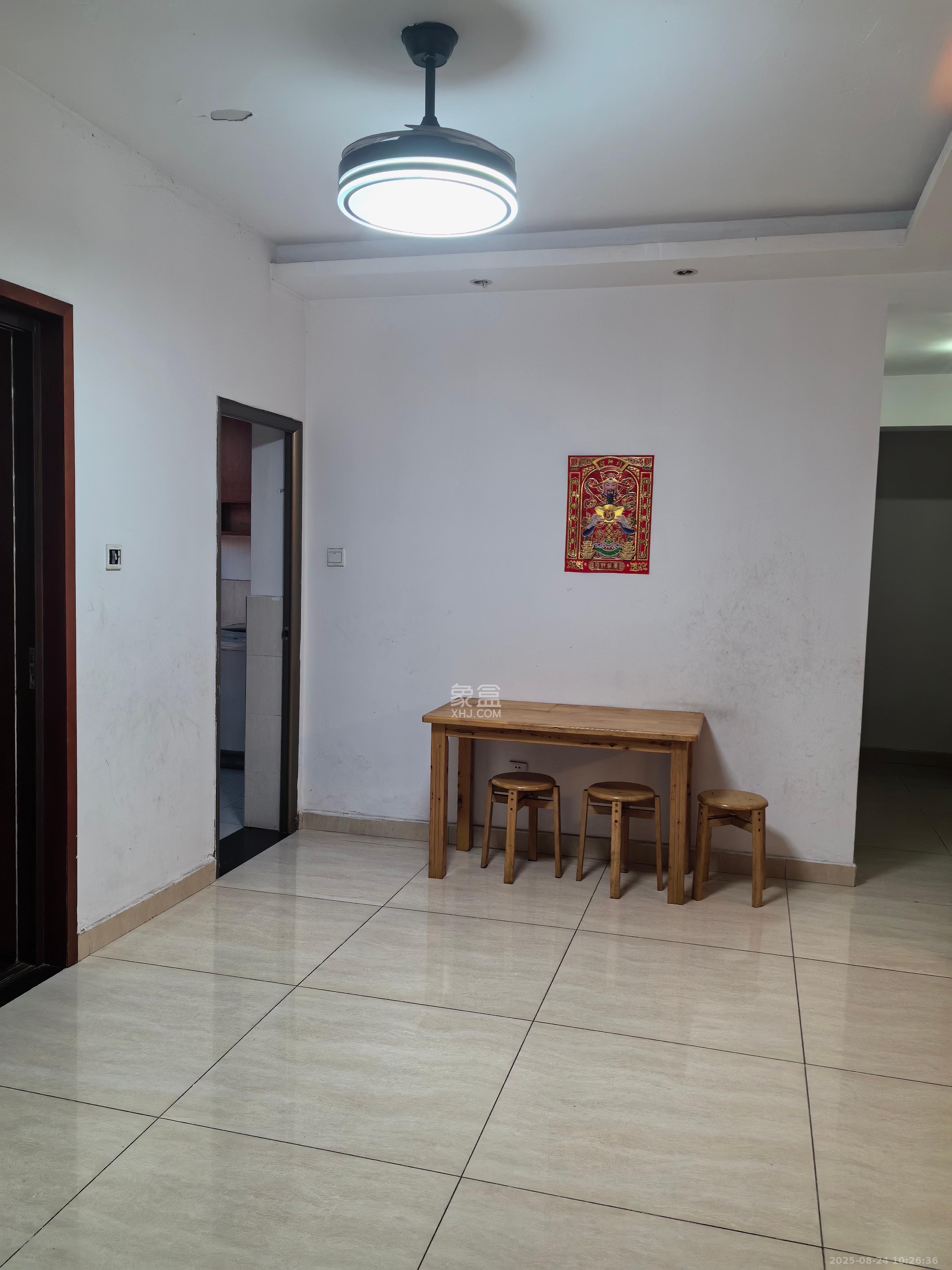 华天LOHO小镇  3室2厅1卫    1800.0元/月室内图