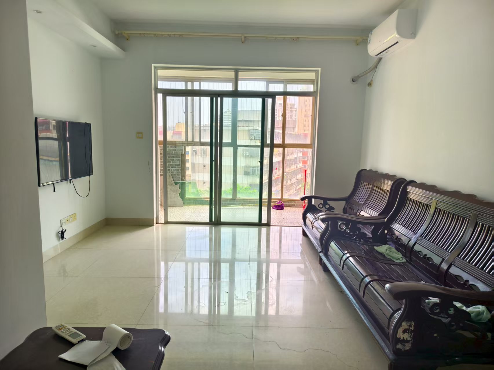 省琼剧院职工宿舍 3室2厅2卫 2200.0元/月 省琼剧院职工宿舍 3室2厅2卫 2200.0元/月室内图