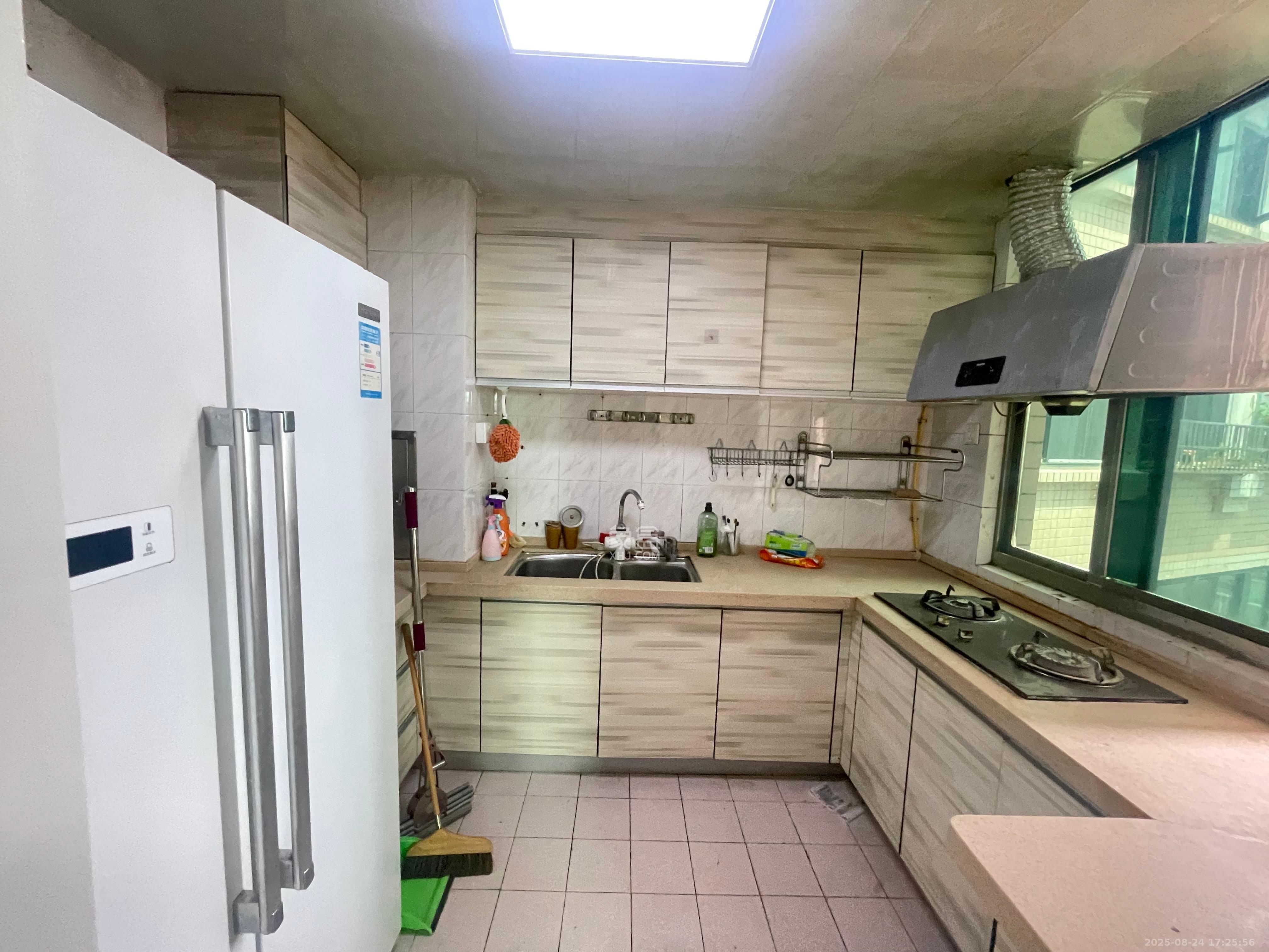 湘农桥社区  3室2厅1卫    3000.0元/月室内图