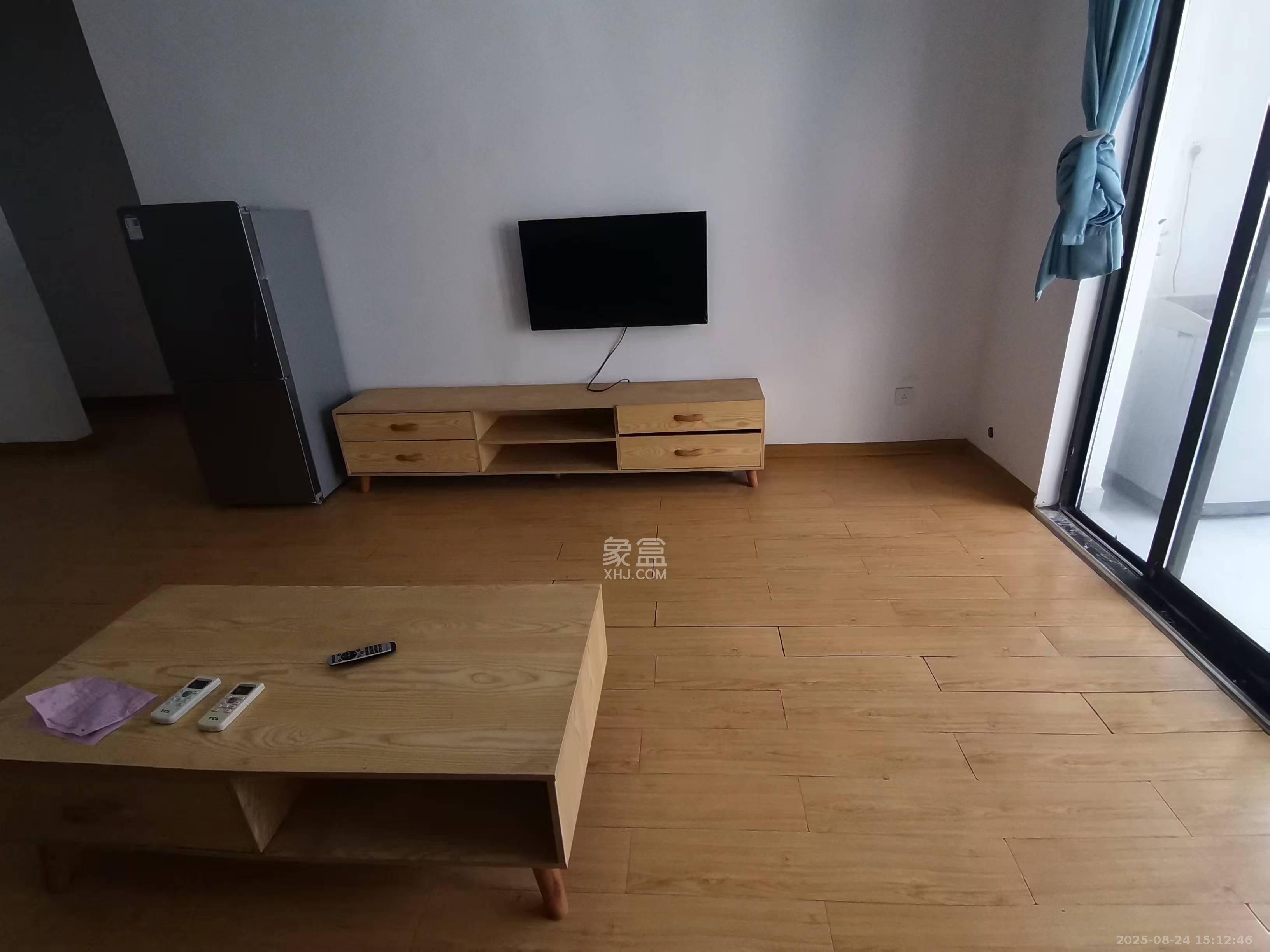 天鸿天府(天鸿中央大院) 4室2厅2卫 2600.0元/月 天鸿天府(天鸿中央大院) 4室2厅2卫 2600.0元/月室内图