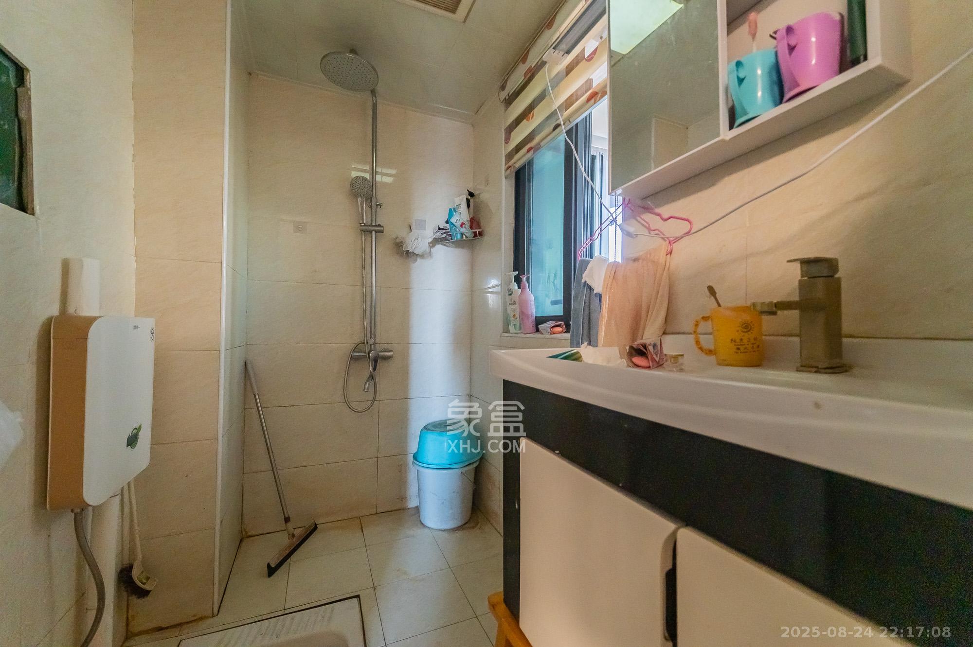 深业睿城 2室2厅1卫 49.8万 深业睿城 2室2厅1卫 49.8万卫生间