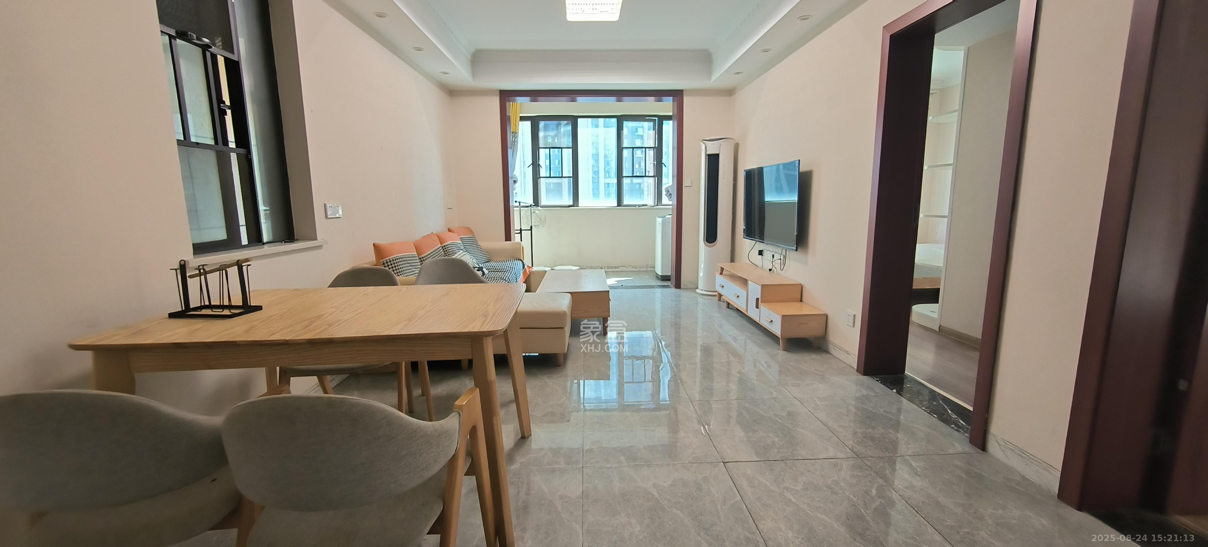 中国铁建梅溪青秀二期 3室2厅2卫 2600.0元/月 中国铁建梅溪青秀二期 3室2厅2卫 2600.0元/月室内图