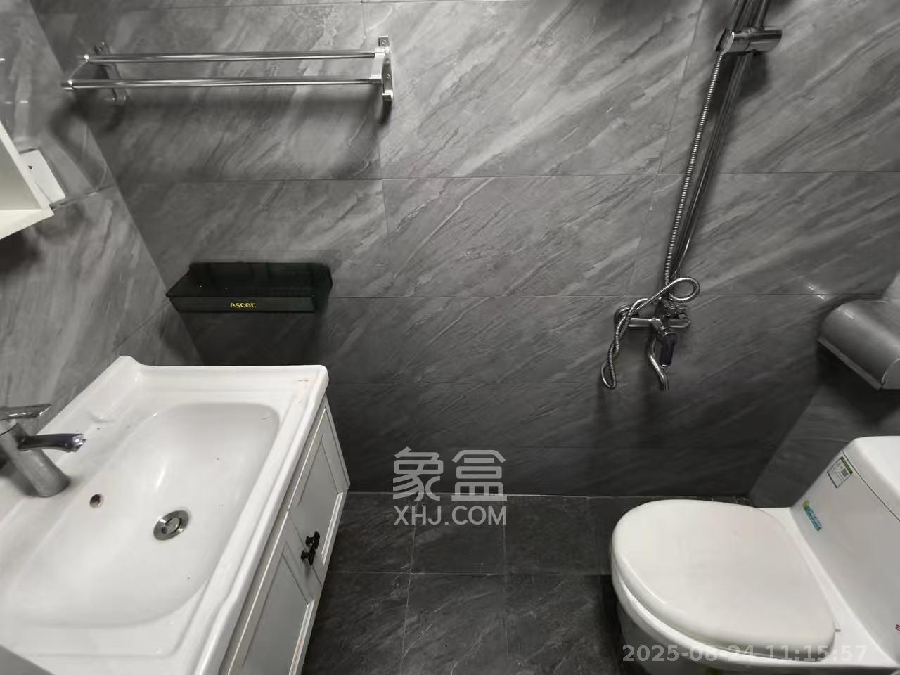 保利天禧EF区  1室1厅1卫   1800.00元/月室内图