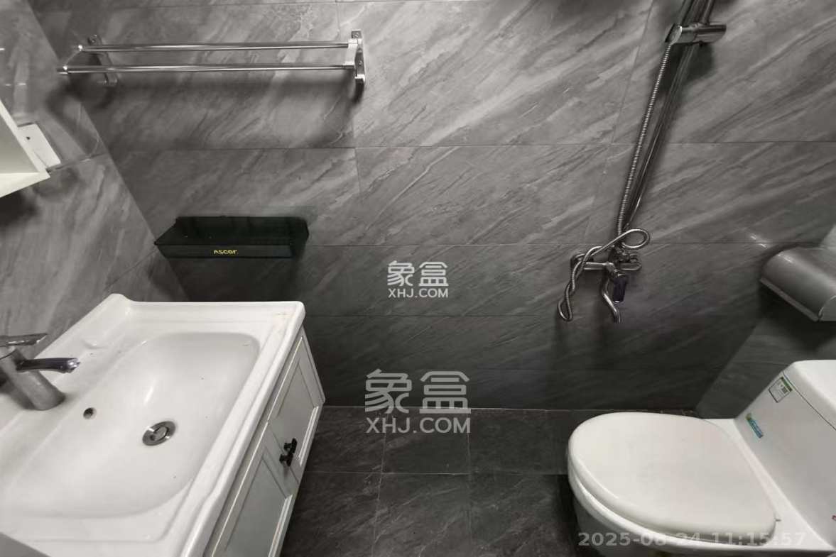 保利天禧EF区  1室1厅1卫    1800.0元/月 保利天禧EF区  1室1厅1卫    1800.0元/月室内图