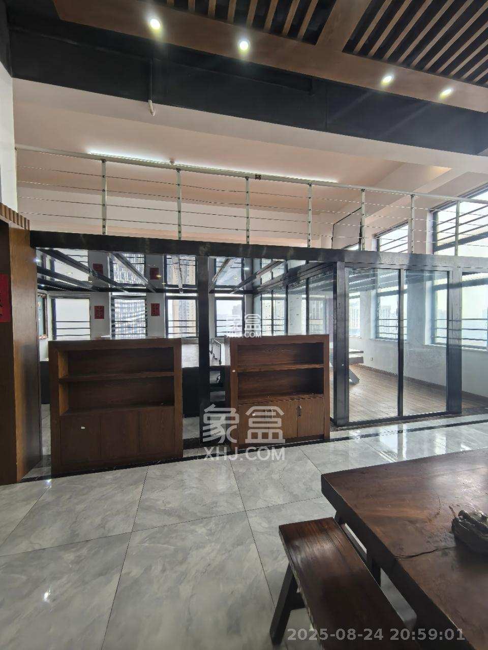 华润置地广场二期 1室1厅1卫 4700.0元/月 华润置地广场二期 1室1厅1卫 4700.0元/月室内图