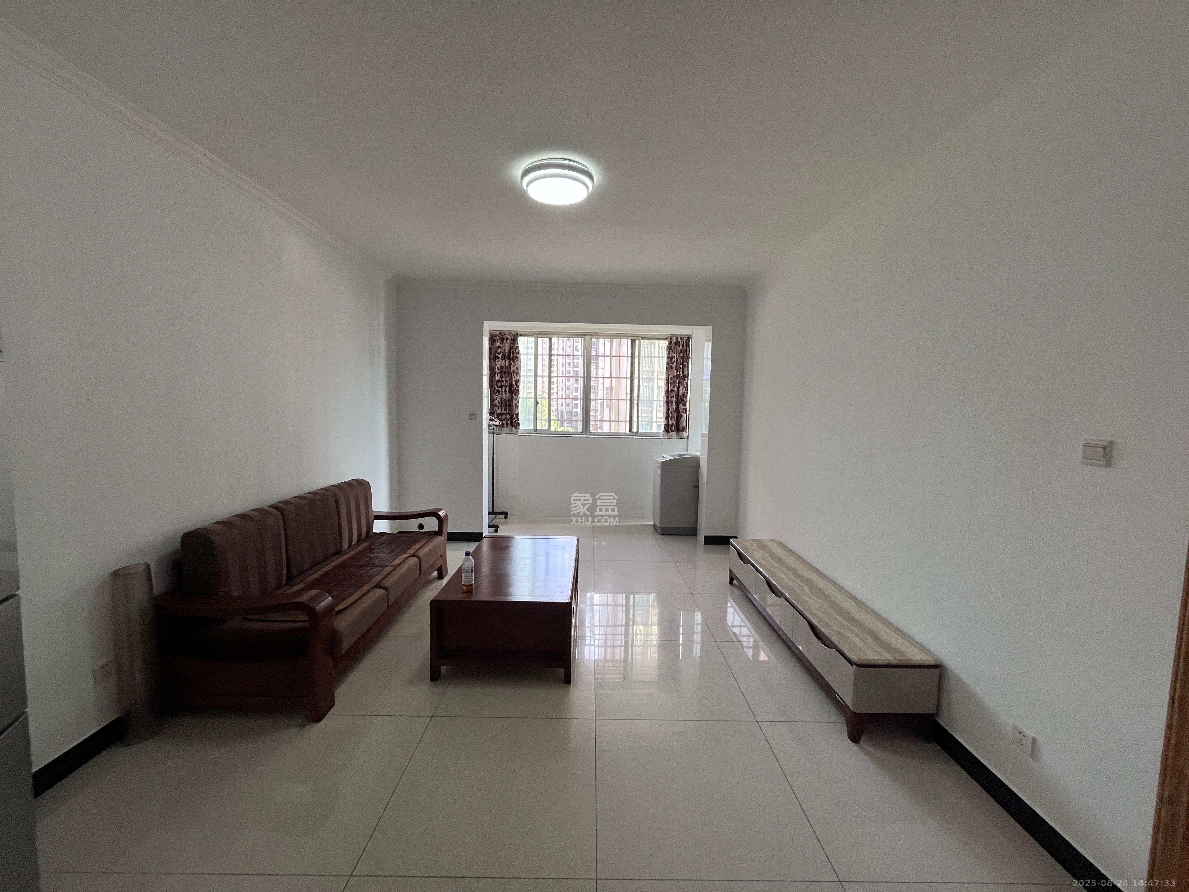 先锋新宇  2室1厅1卫    1700.0元/月 先锋新宇  2室1厅1卫    1700.0元/月室内图