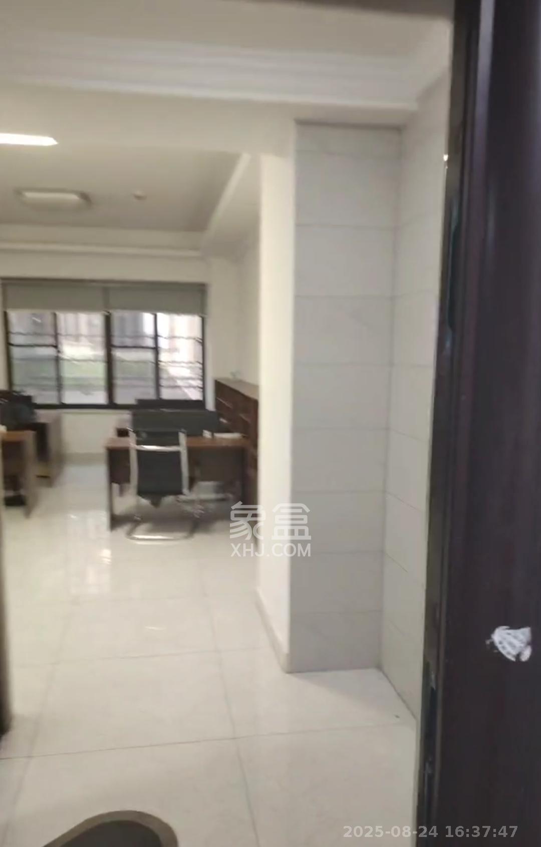 东方美地  1室0厅0卫    1600.0元/月室内图