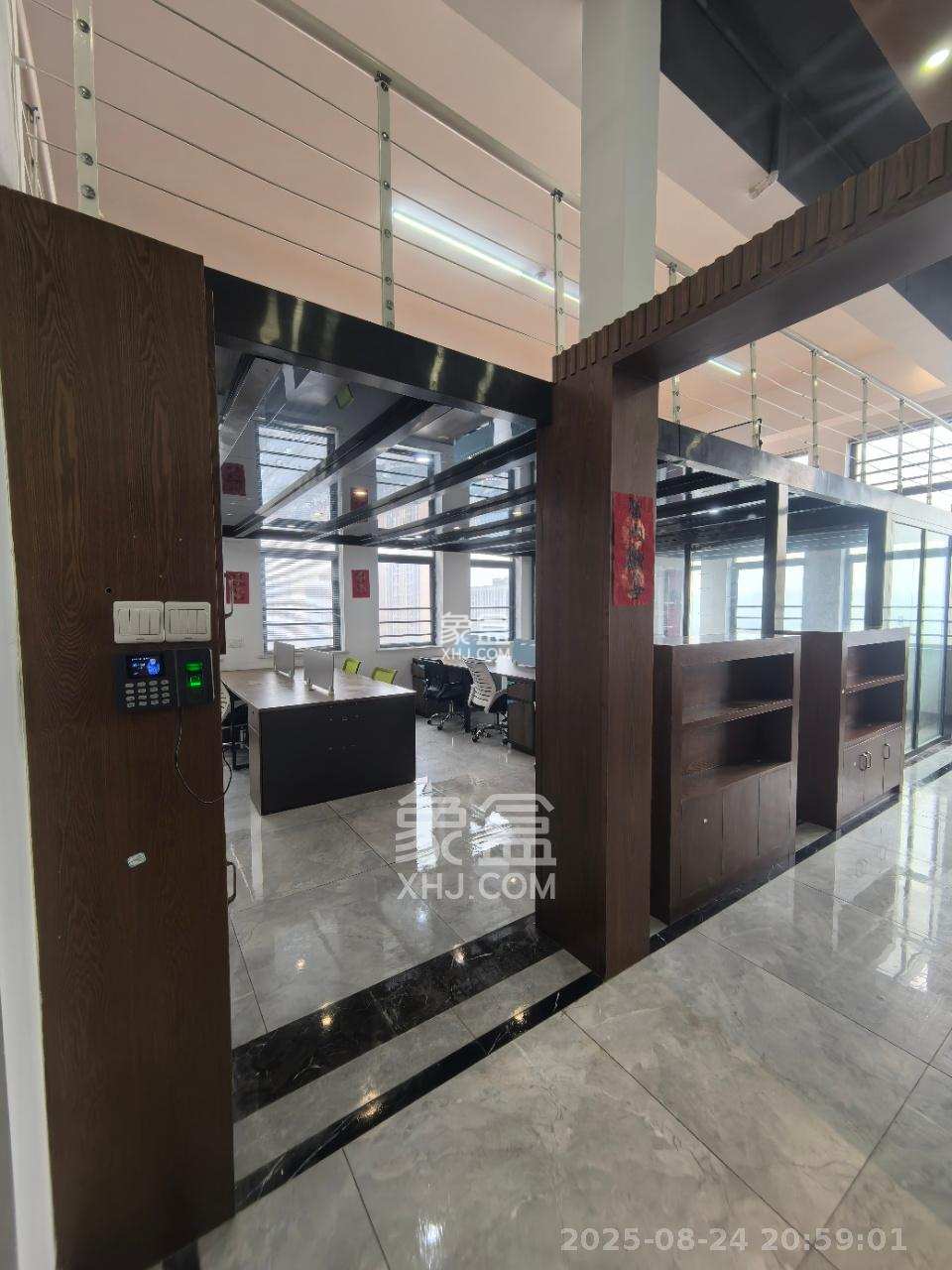 华润置地广场二期 1室1厅1卫 4700.0元/月 华润置地广场二期 1室1厅1卫 4700.0元/月室内图