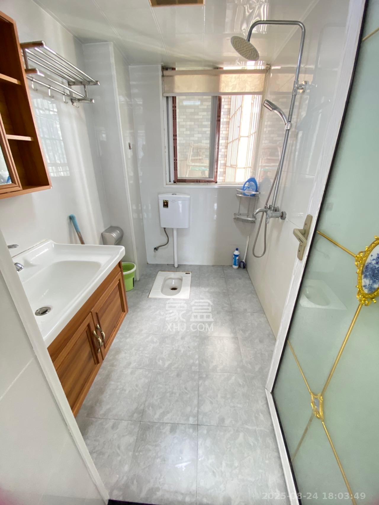 明天一城 2室2厅1卫 1800.0元/月 明天一城 2室2厅1卫 1800.0元/月室内图