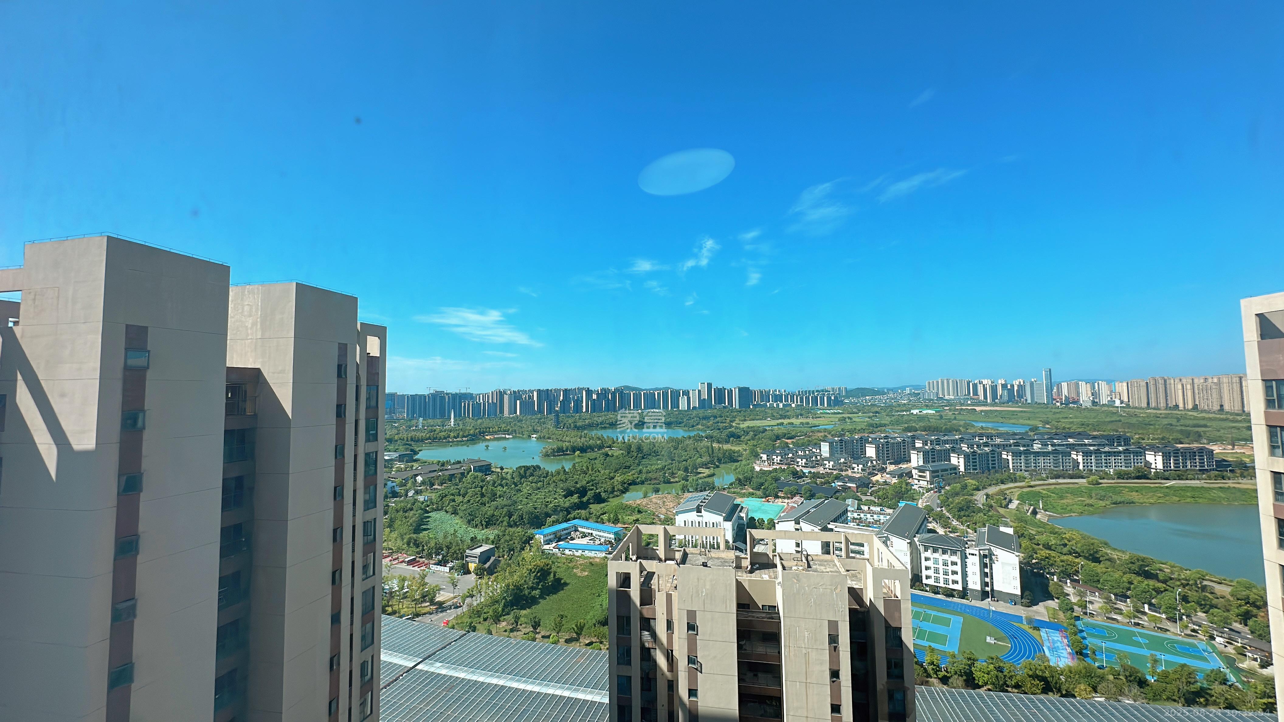 万科白鹭郡  3室2厅2卫   2500.00元/月室内图