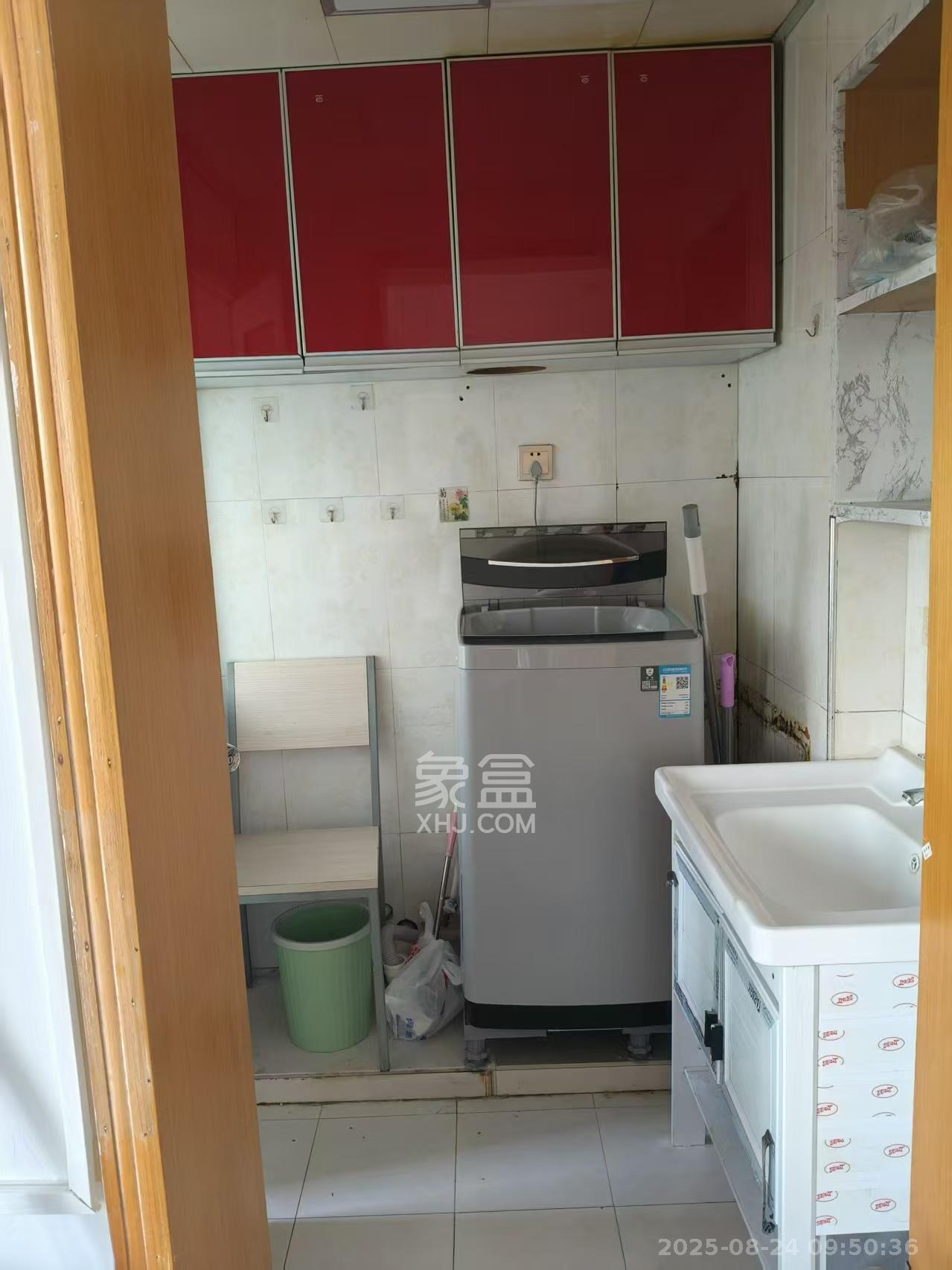 景湾小区(井湾小区) 1室1厅1卫 1000.0元/月 景湾小区(井湾小区) 1室1厅1卫 1000.0元/月室内图