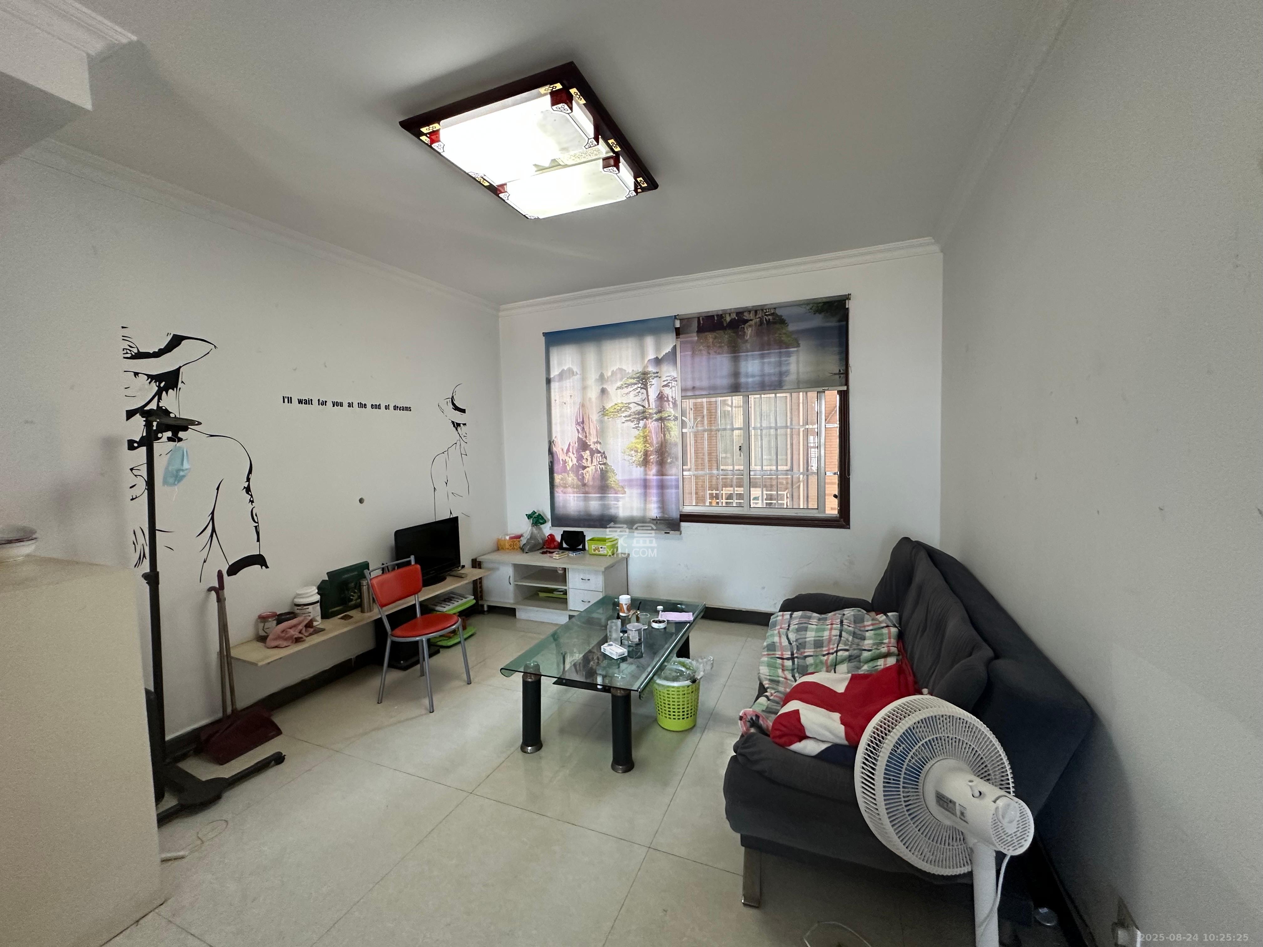 紫晶城  1室2厅1卫    1500.0元/月室内图