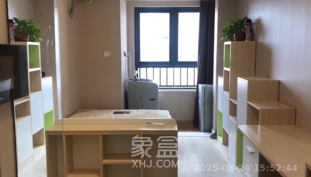 万科金域缇香  1室1厅1卫    1400.0元/月 万科金域缇香  1室1厅1卫    1400.0元/月