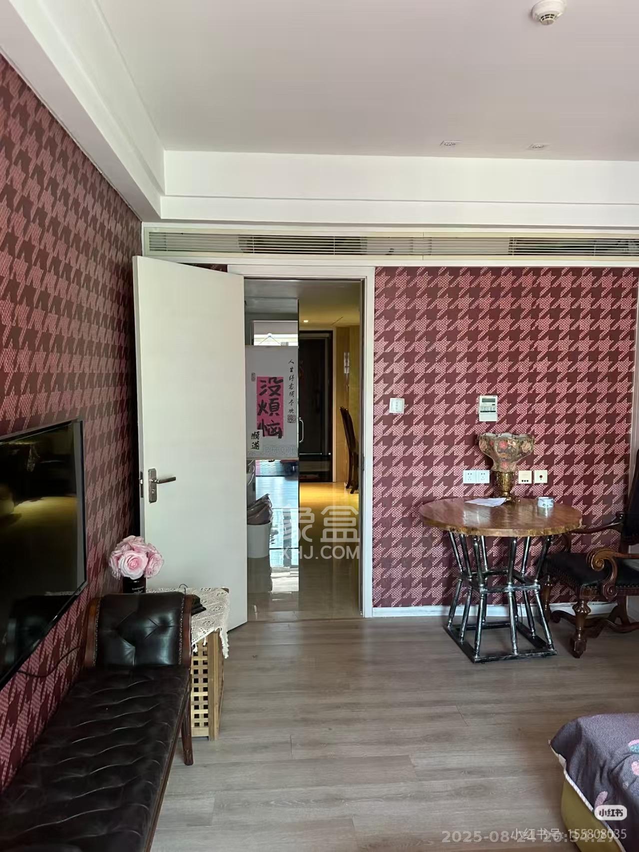 泊富公寓(泊富国际广场)  1室1厅1卫    2600.0元/月 泊富公寓(泊富国际广场)  1室1厅1卫    2600.0元/月室内图