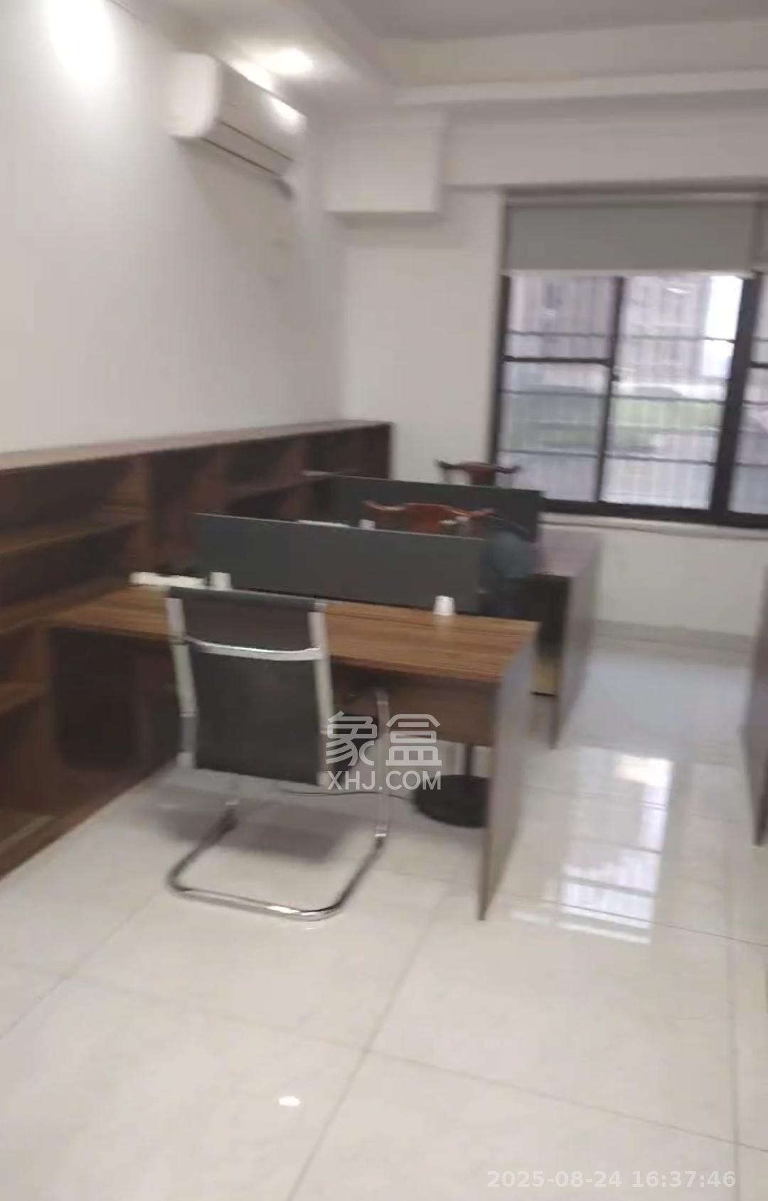 东方美地  1室0厅0卫    1600.0元/月室内图