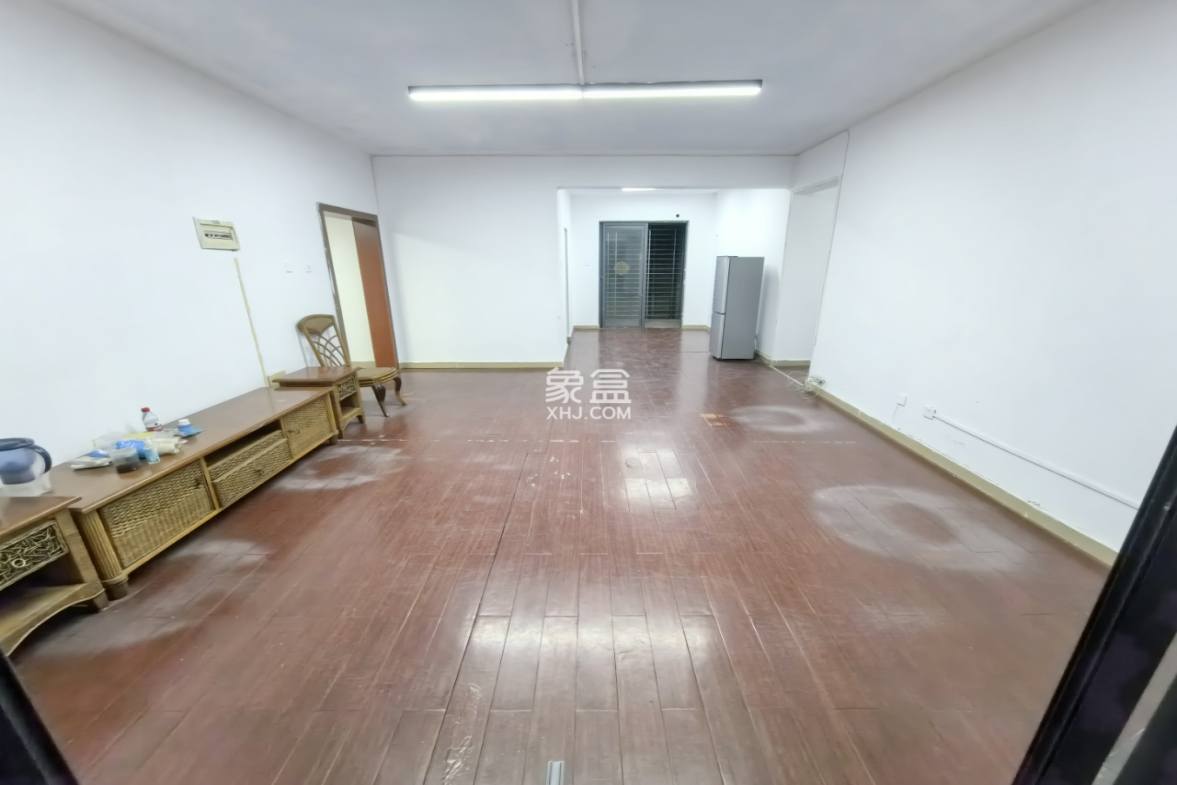 金海广场 4室2厅2卫 3400.0元/月 金海广场 4室2厅2卫 3400.0元/月室内图