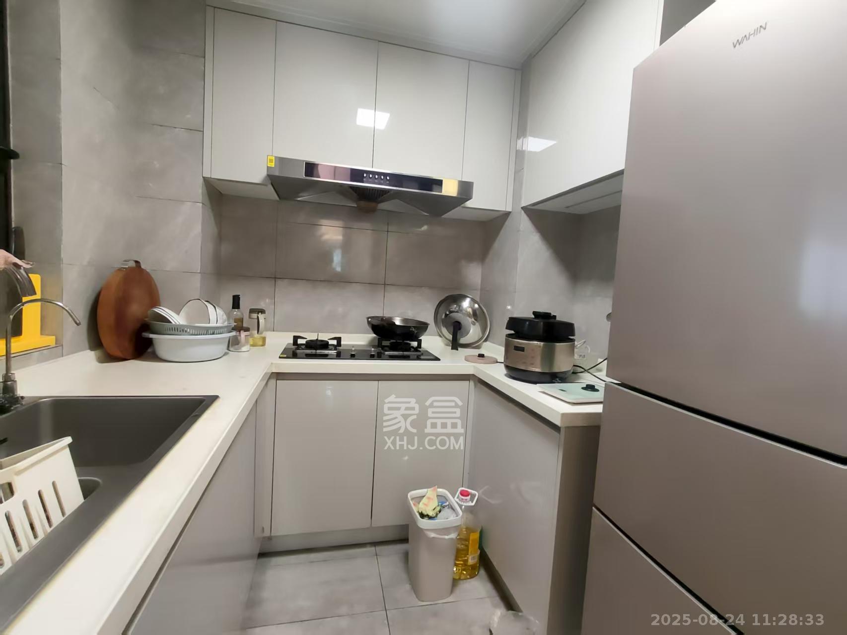 金茂建发泊悦  3室2厅2卫    3300.0元/月 金茂建发泊悦  3室2厅2卫    3300.0元/月室内图