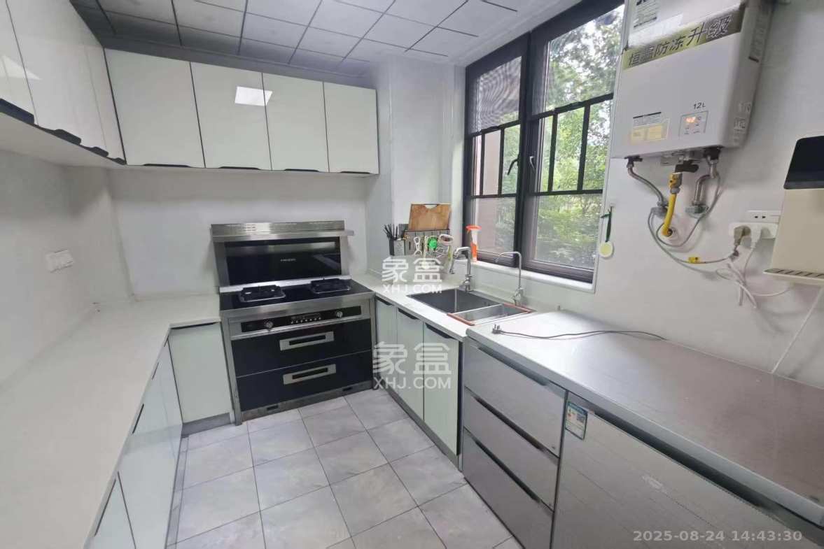 奥克斯滨仕花园(奥克斯洋湖广场/奥克斯中心)  3室2厅2卫    3500.0元/月 奥克斯滨仕花园(奥克斯洋湖广场/奥克斯中心)  3室2厅2卫    3500.0元/月室内图