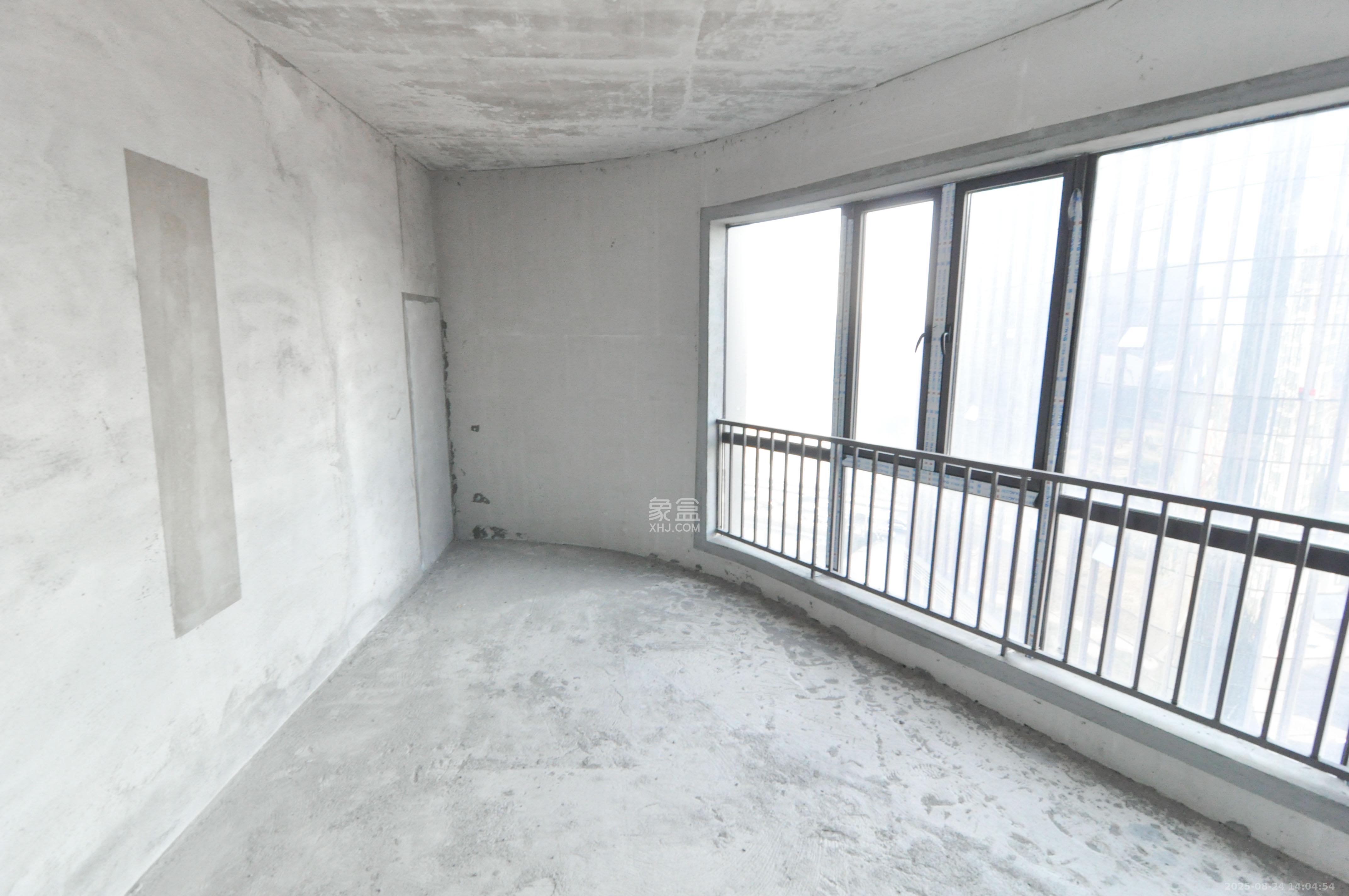 恩瑞御西湖  4室3厅2卫    245.0万 恩瑞御西湖  4室3厅2卫    245.0万其他