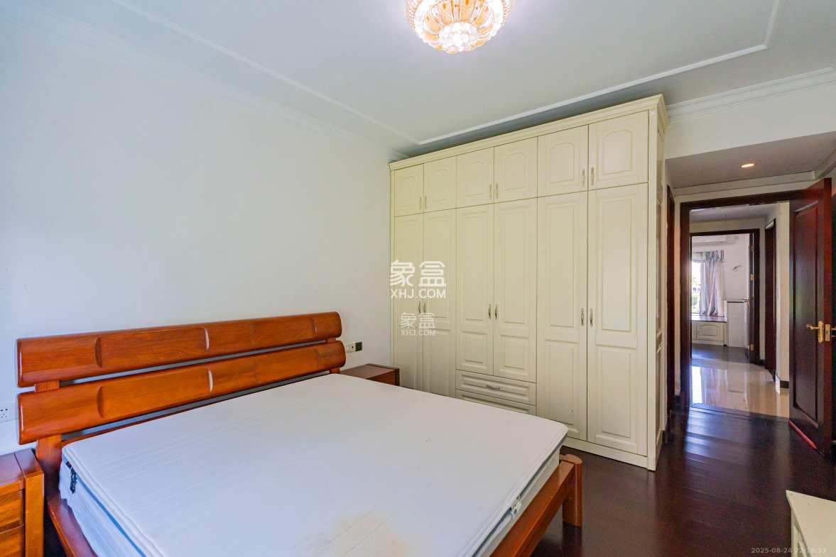 恒大雅苑 3室2厅2卫 118.0万 恒大雅苑 3室2厅2卫 118.0万卧室