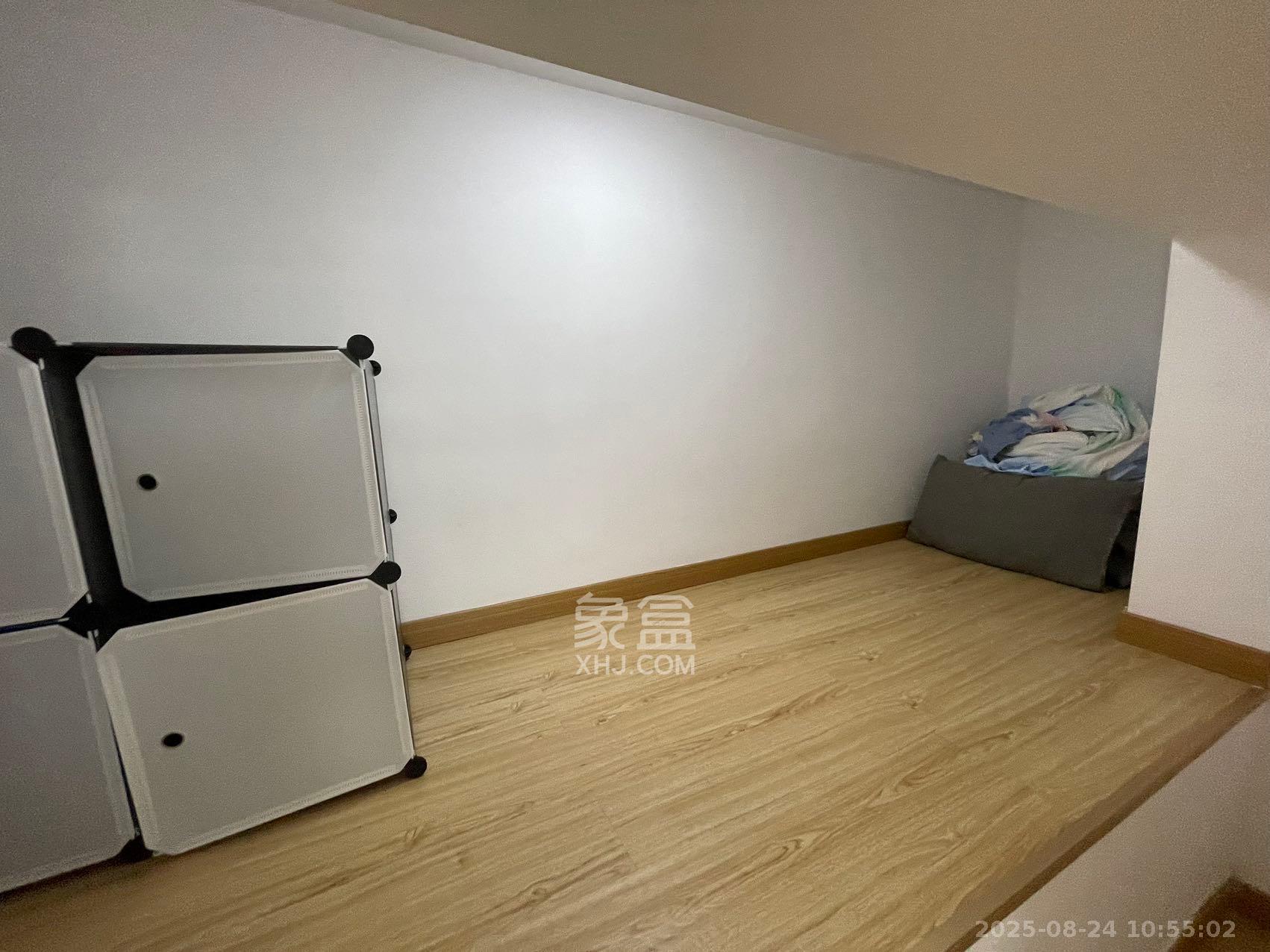 藏珑湖上公馆  1室1厅1卫    2500.0元/月 藏珑湖上公馆  1室1厅1卫    2500.0元/月室内图