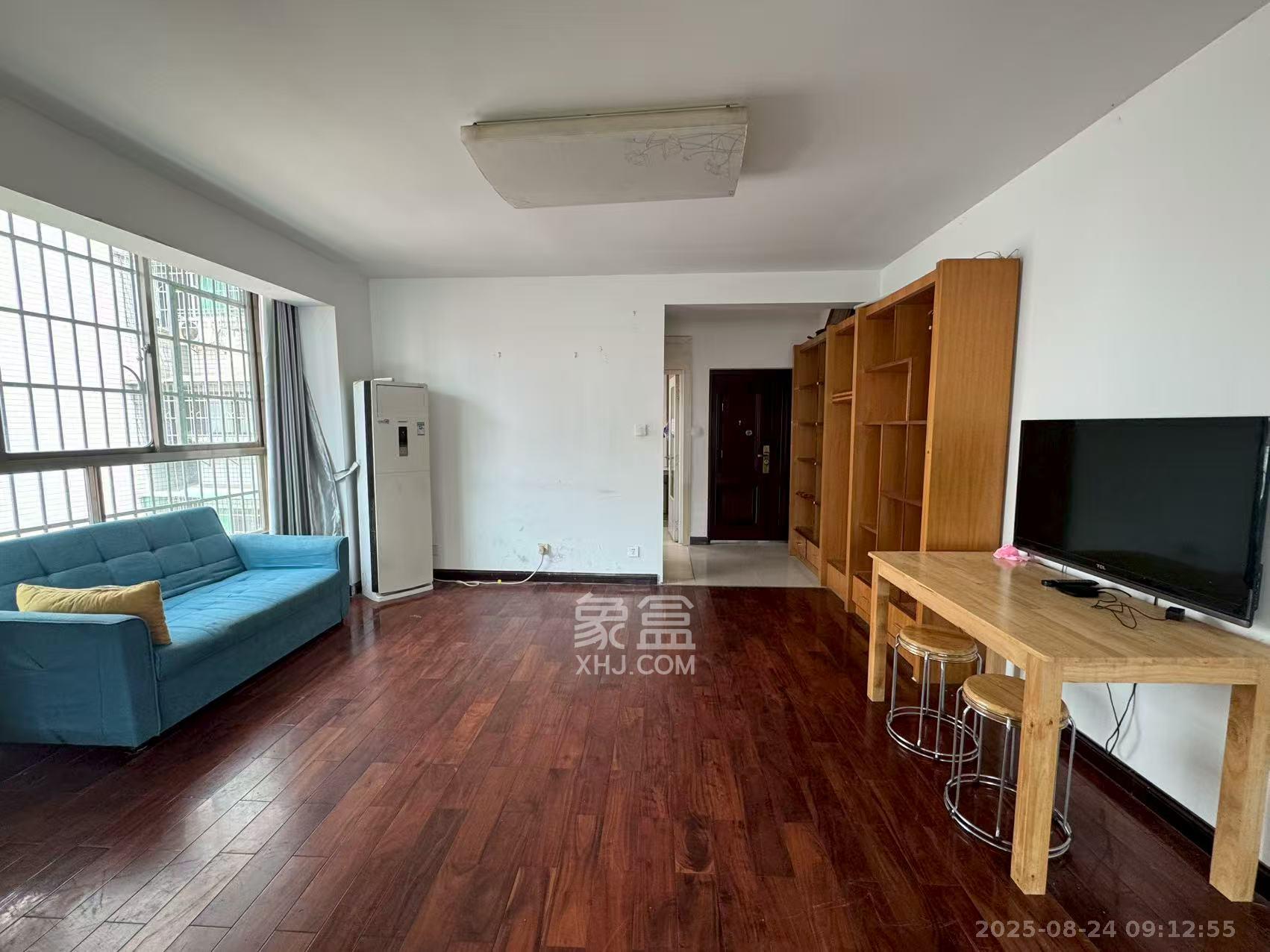 新锐湘都 1室1厅1卫 1600.0元/月 新锐湘都 1室1厅1卫 1600.0元/月室内图