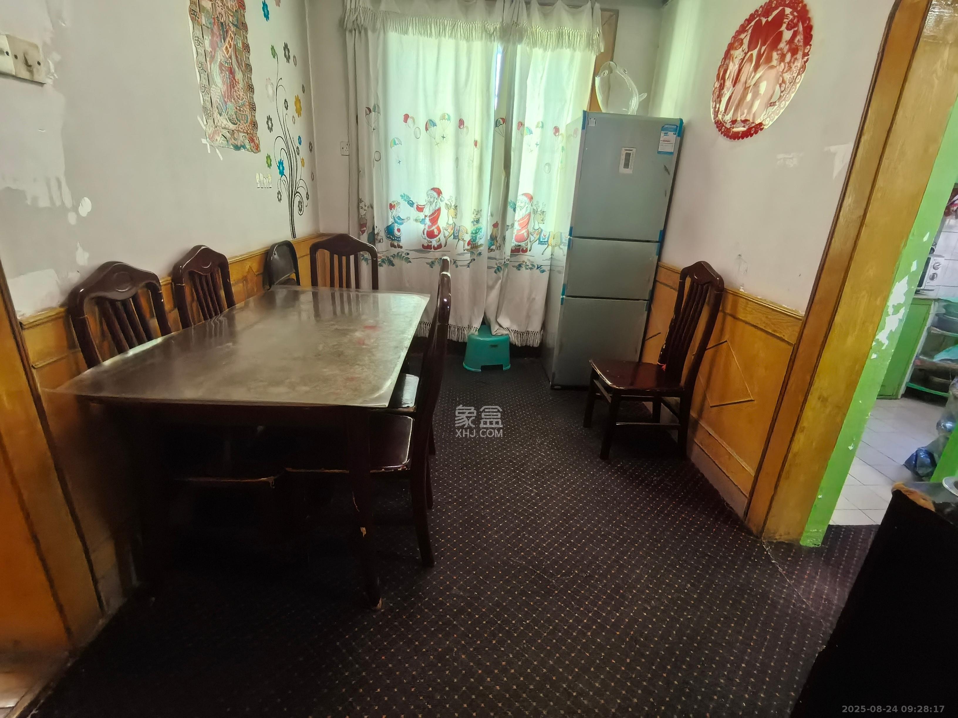 荷花园出租公司宿舍 2室2厅1卫 1800.0元/月 荷花园出租公司宿舍 2室2厅1卫 1800.0元/月室内图