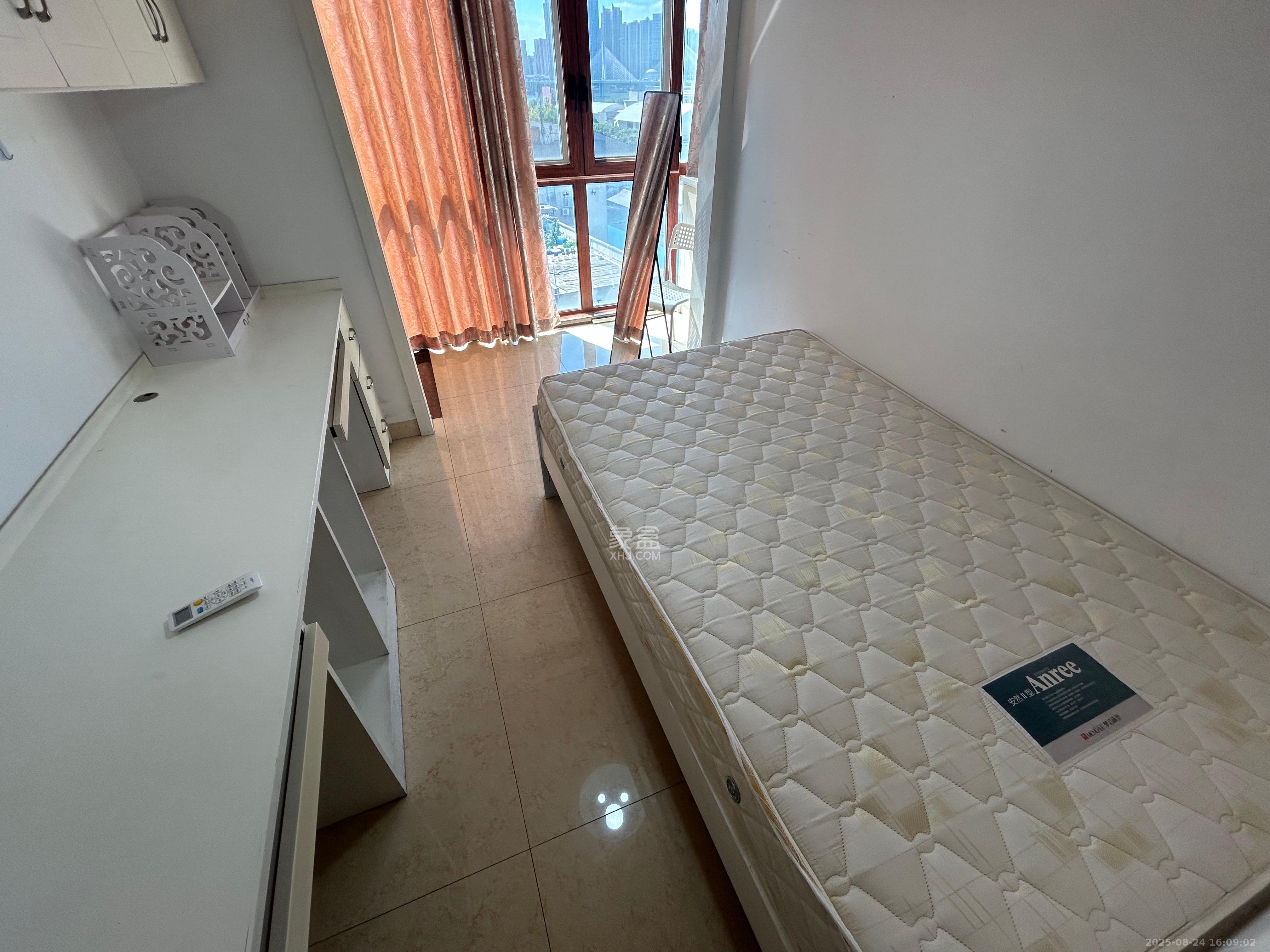 领航江阁  3室2厅2卫    2700.0元/月 领航江阁  3室2厅2卫    2700.0元/月室内图