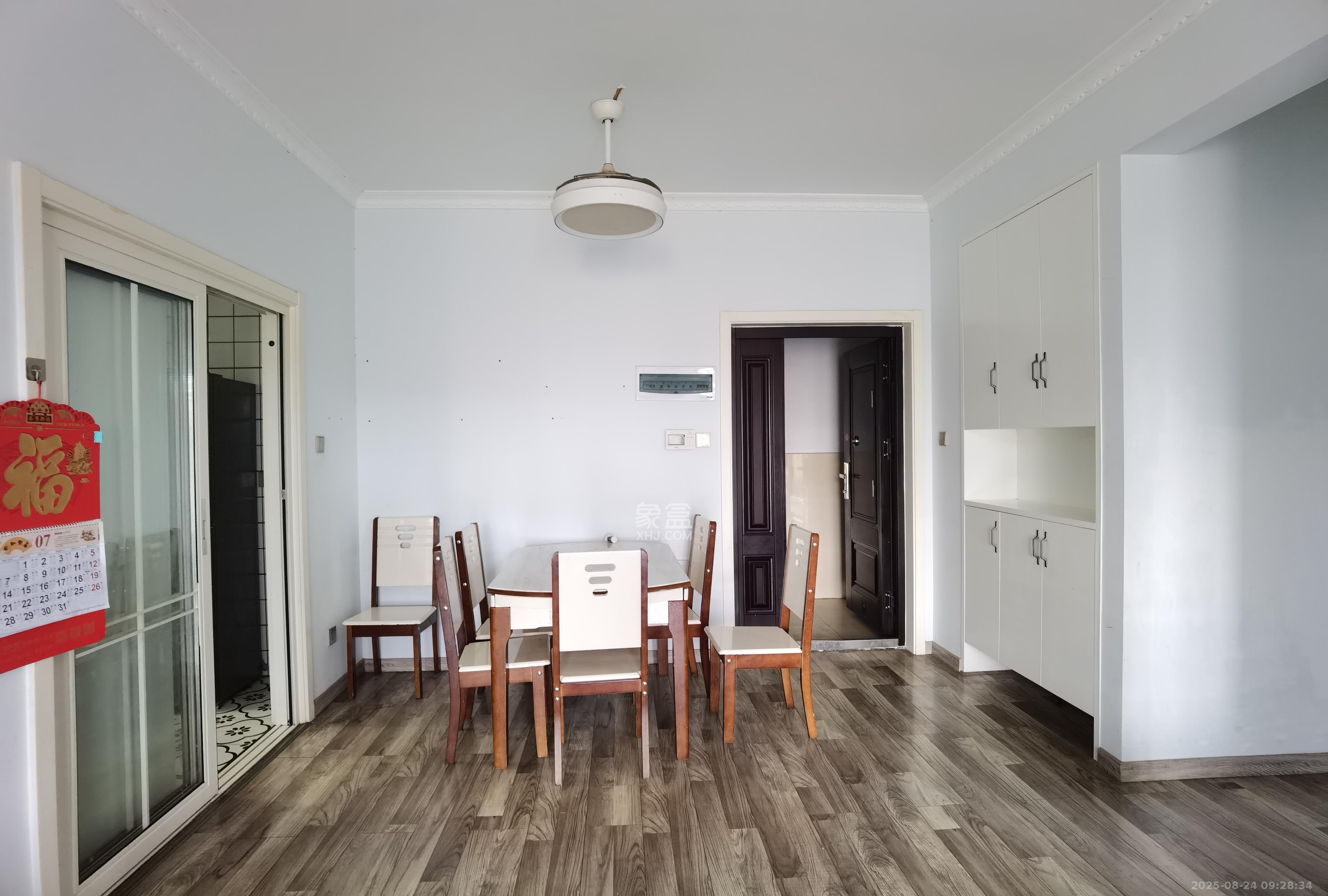 联诚雅郡  3室2厅1卫    2000.0元/月 联诚雅郡  3室2厅1卫    2000.0元/月室内图