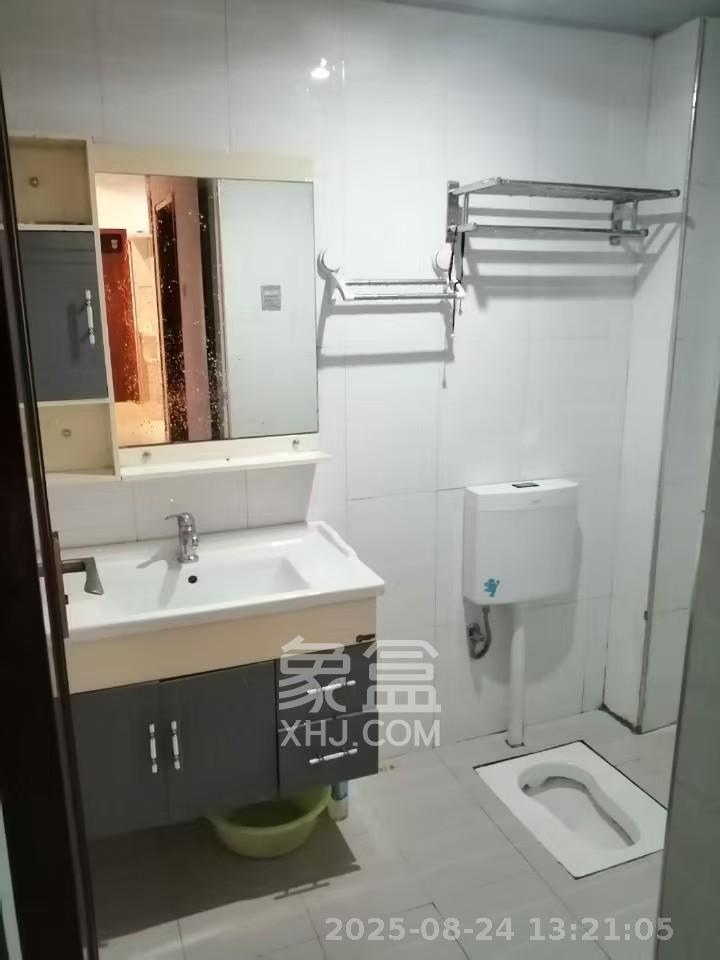 山水湾  3室2厅1卫    1600.0元/月 山水湾  3室2厅1卫    1600.0元/月室内图