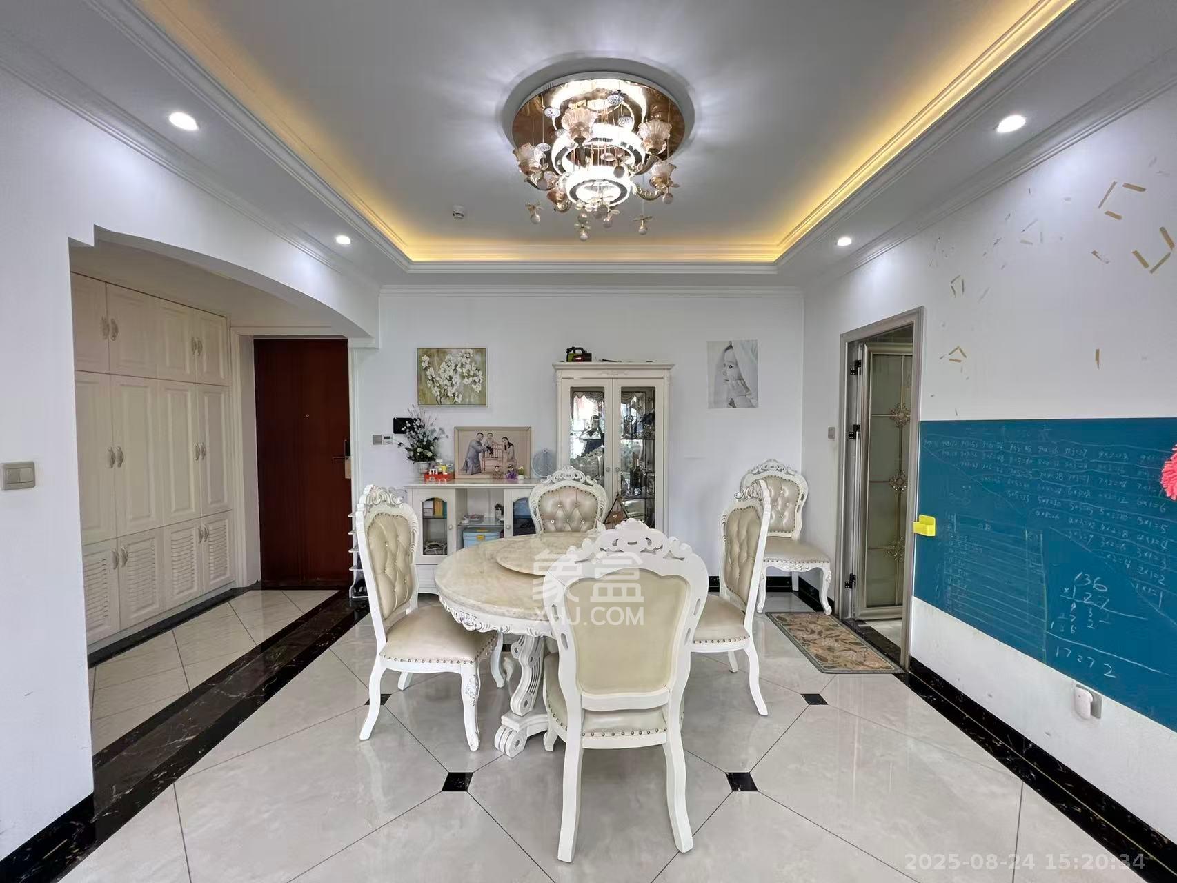 佳兆业云顶梅溪湖(佳兆业梅溪荟)  3室2厅1卫    3500.0元/月 佳兆业云顶梅溪湖(佳兆业梅溪荟)  3室2厅1卫    3500.0元/月