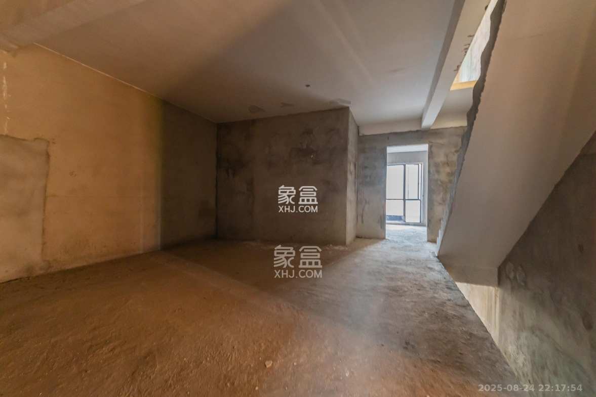 海伦春天 8室3厅5卫 258.0万 海伦春天 8室3厅5卫 258.0万其他