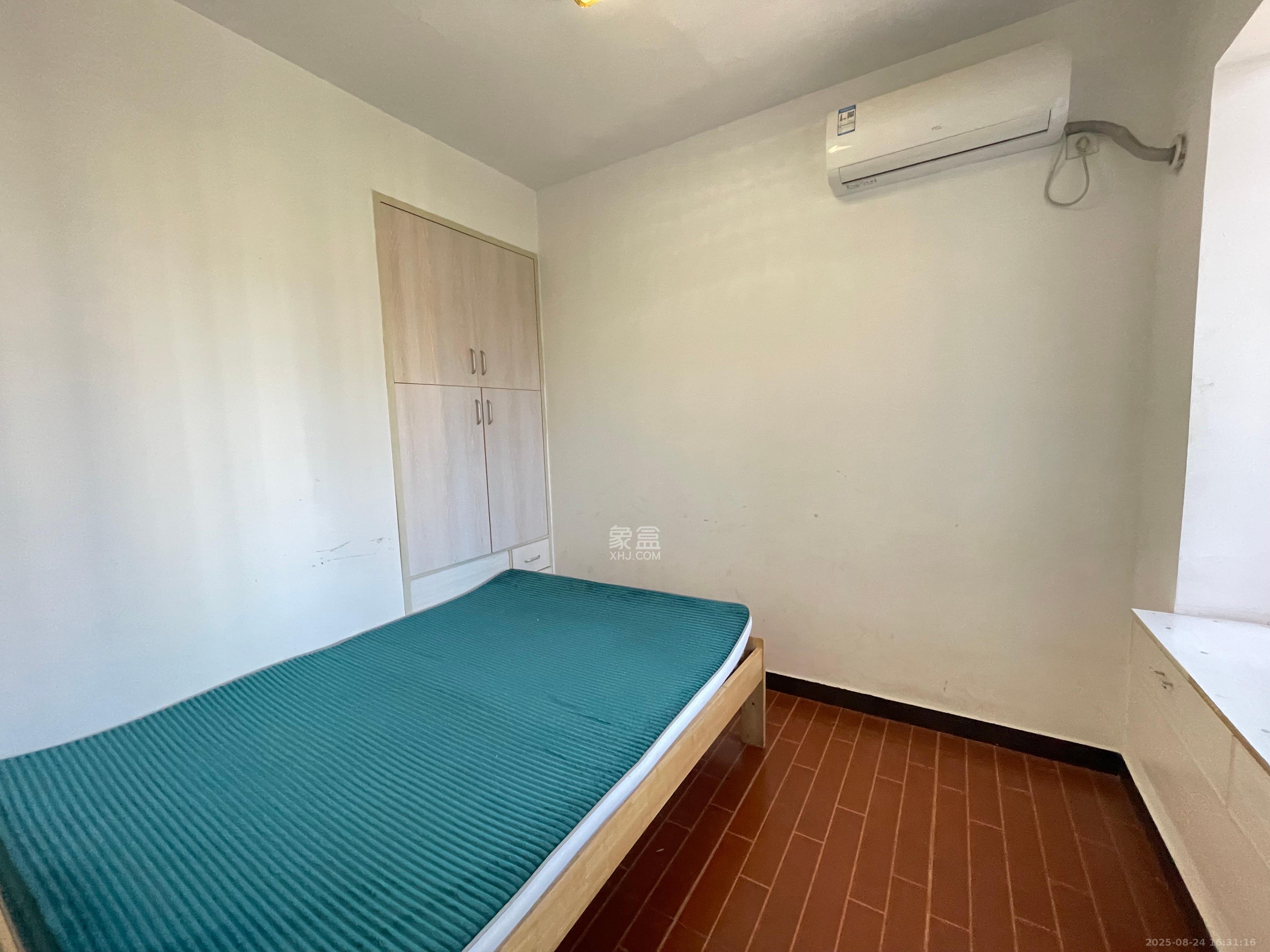 紫御江山  2室1厅1卫    1800.0元/月室内图