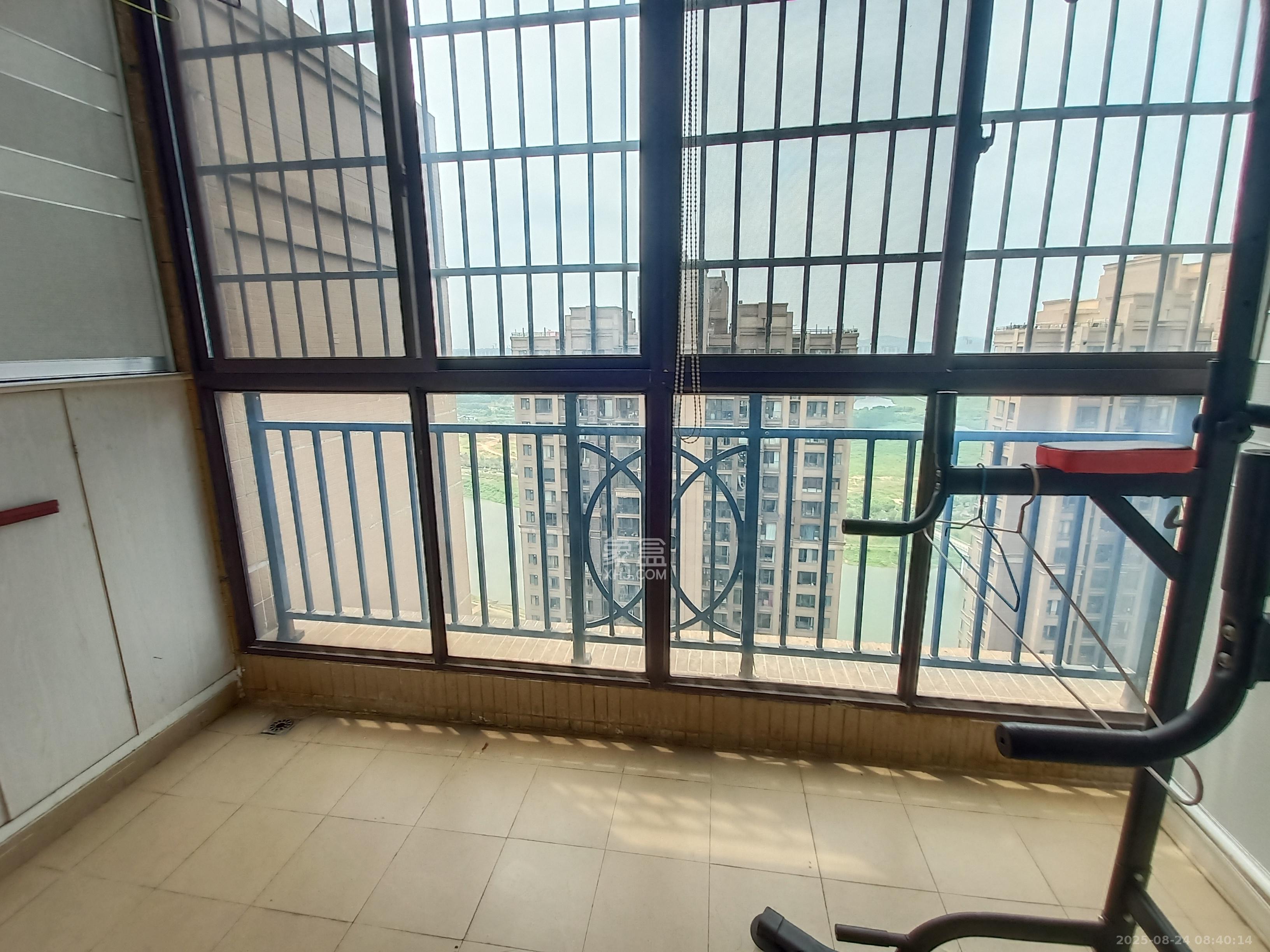 中海国际一期  4室2厅2卫    3000.0元/月室内图