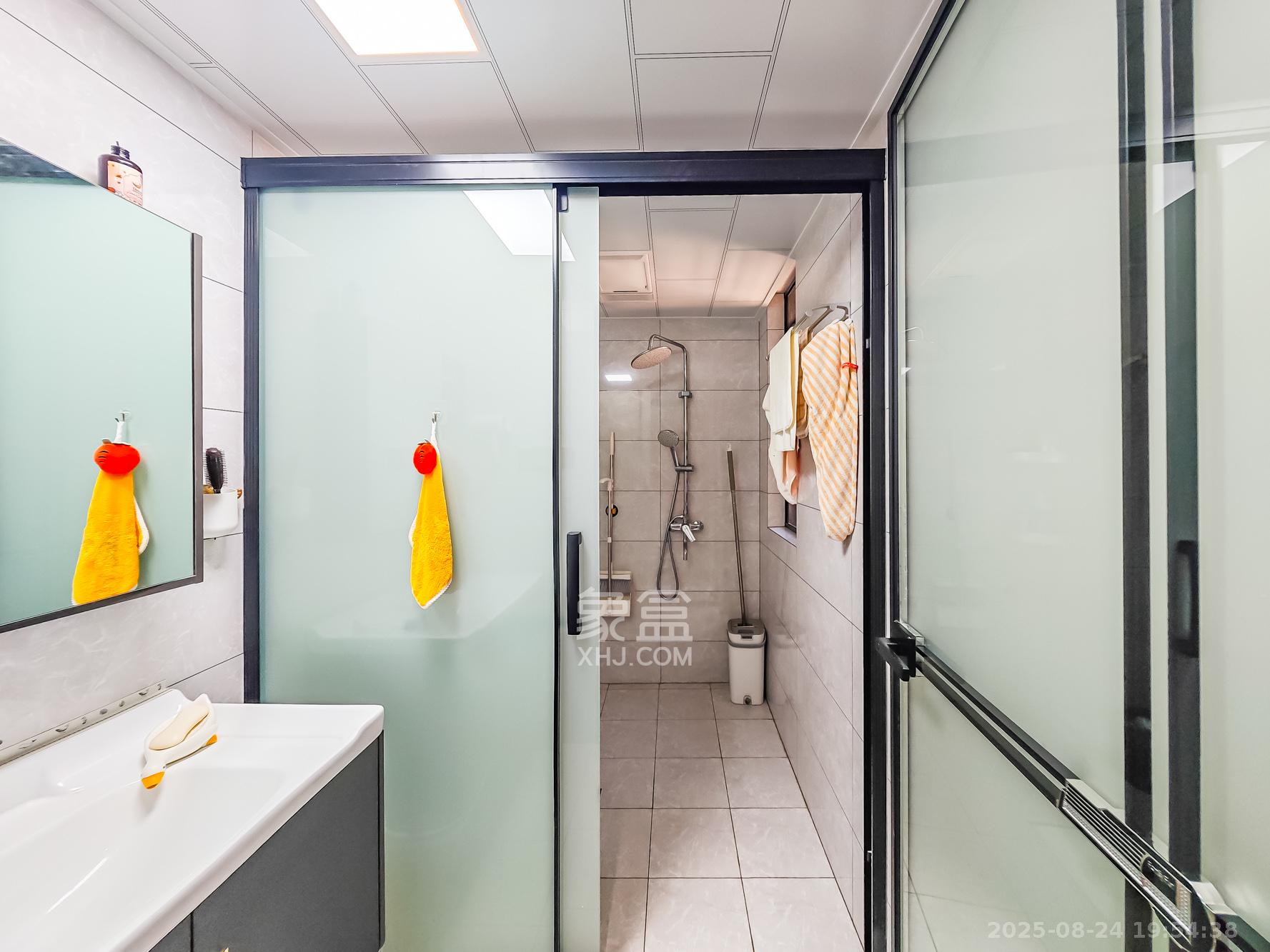 长沙融创城  3室2厅2卫    78.8万卫生间