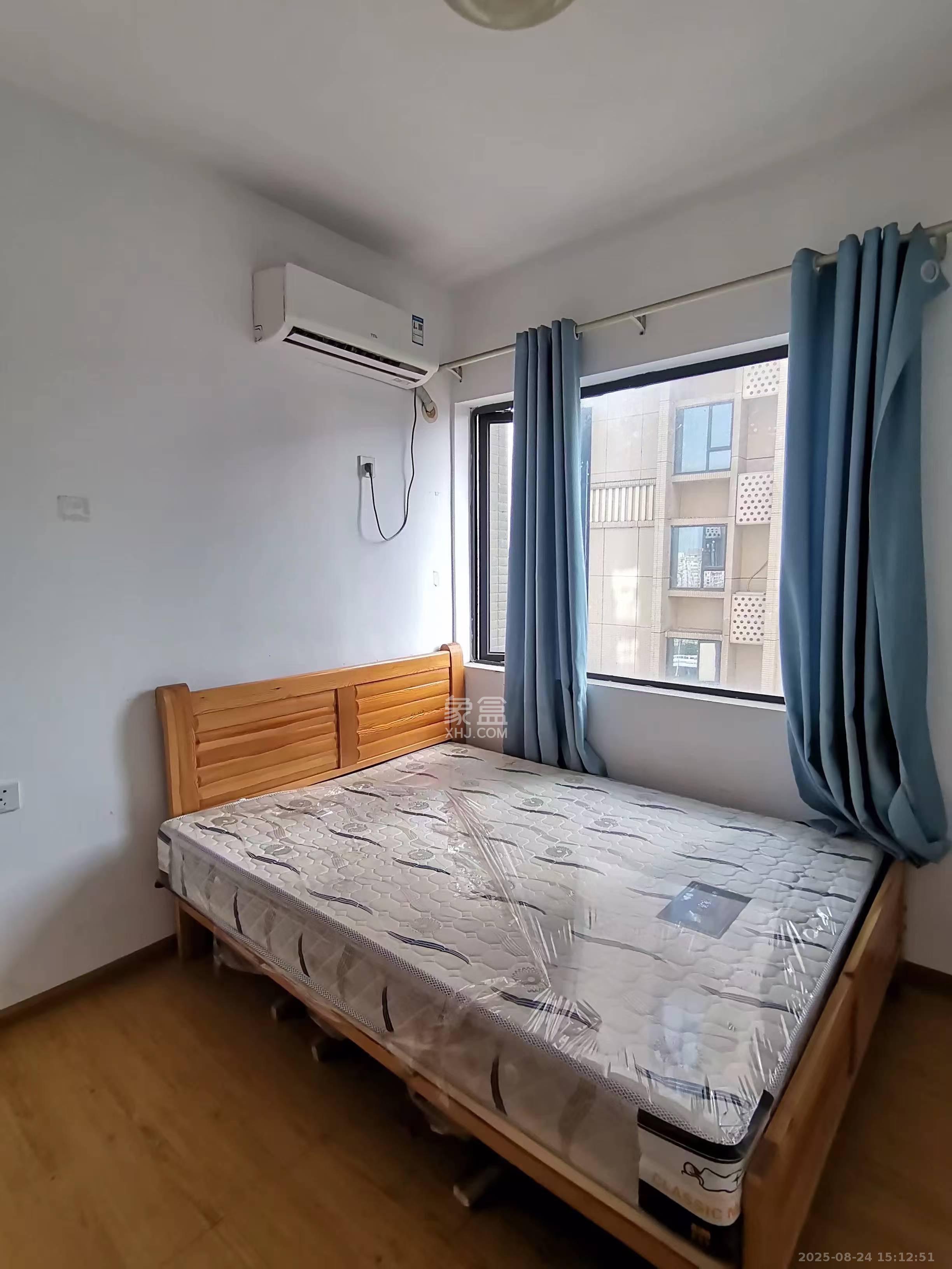 天鸿天府(天鸿中央大院) 4室2厅2卫 2600.0元/月 天鸿天府(天鸿中央大院) 4室2厅2卫 2600.0元/月室内图