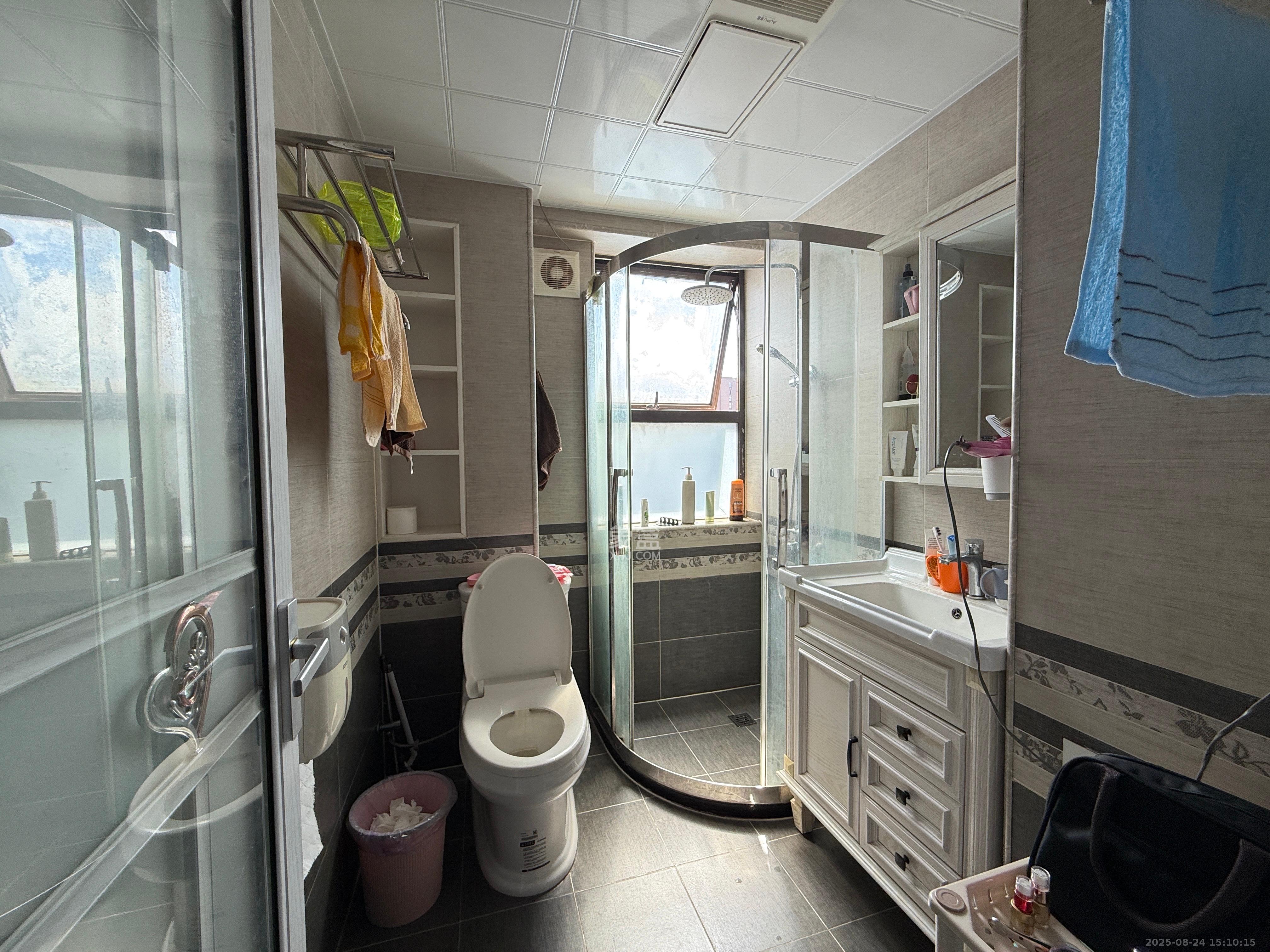 恒大金都(华瑞金都) 2室1厅1卫 2400.0元/月 恒大金都(华瑞金都) 2室1厅1卫 2400.0元/月室内图